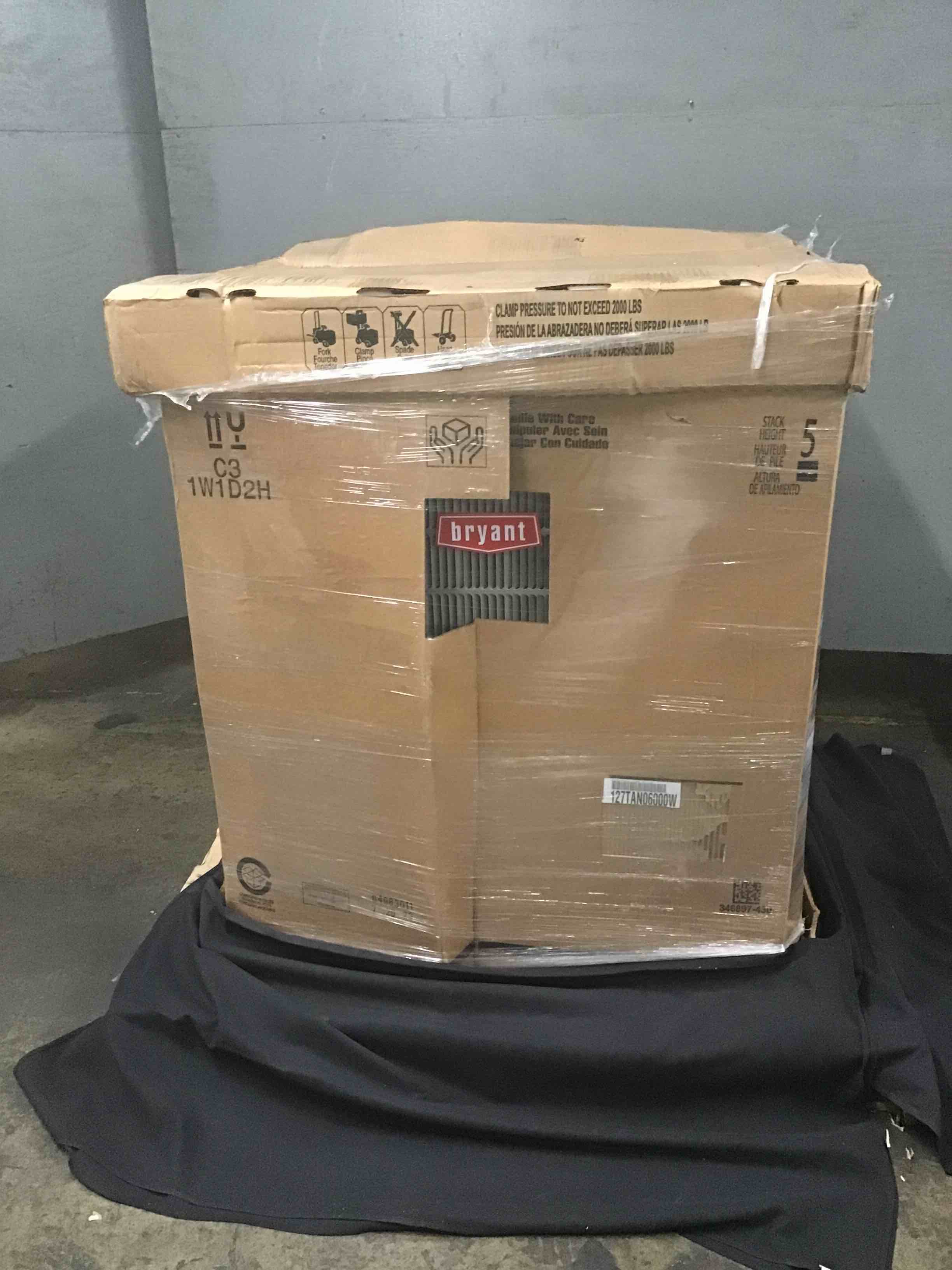 https://s3.amazonaws.com/lotting-images-prod/bidfta/RED3668796_1720536389613.jpeg