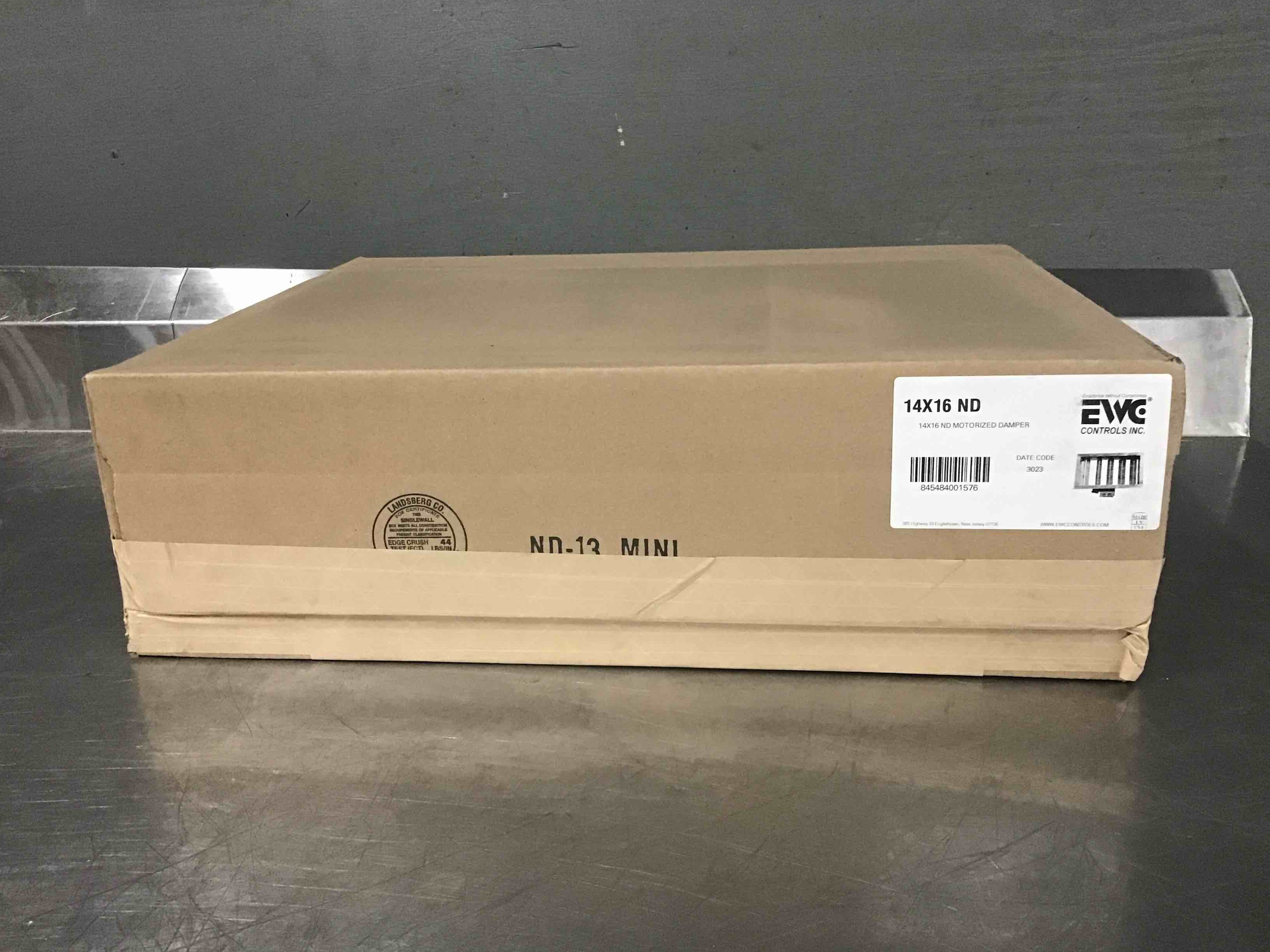 https://s3.amazonaws.com/lotting-images-prod/bidfta/RED3668823_1720624108956.jpeg