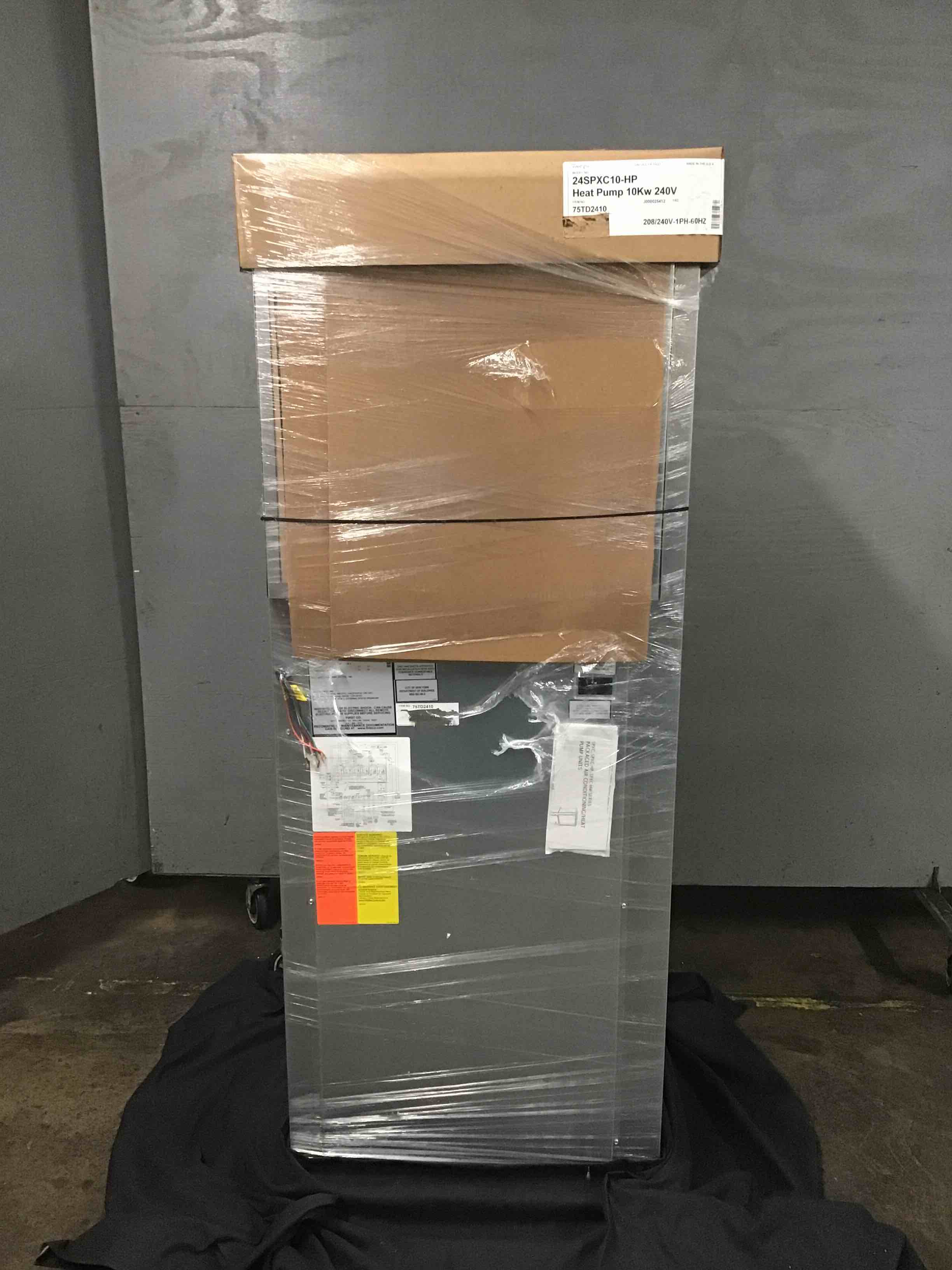 https://s3.amazonaws.com/lotting-images-prod/bidfta/RED3668831_1720633029577.jpeg