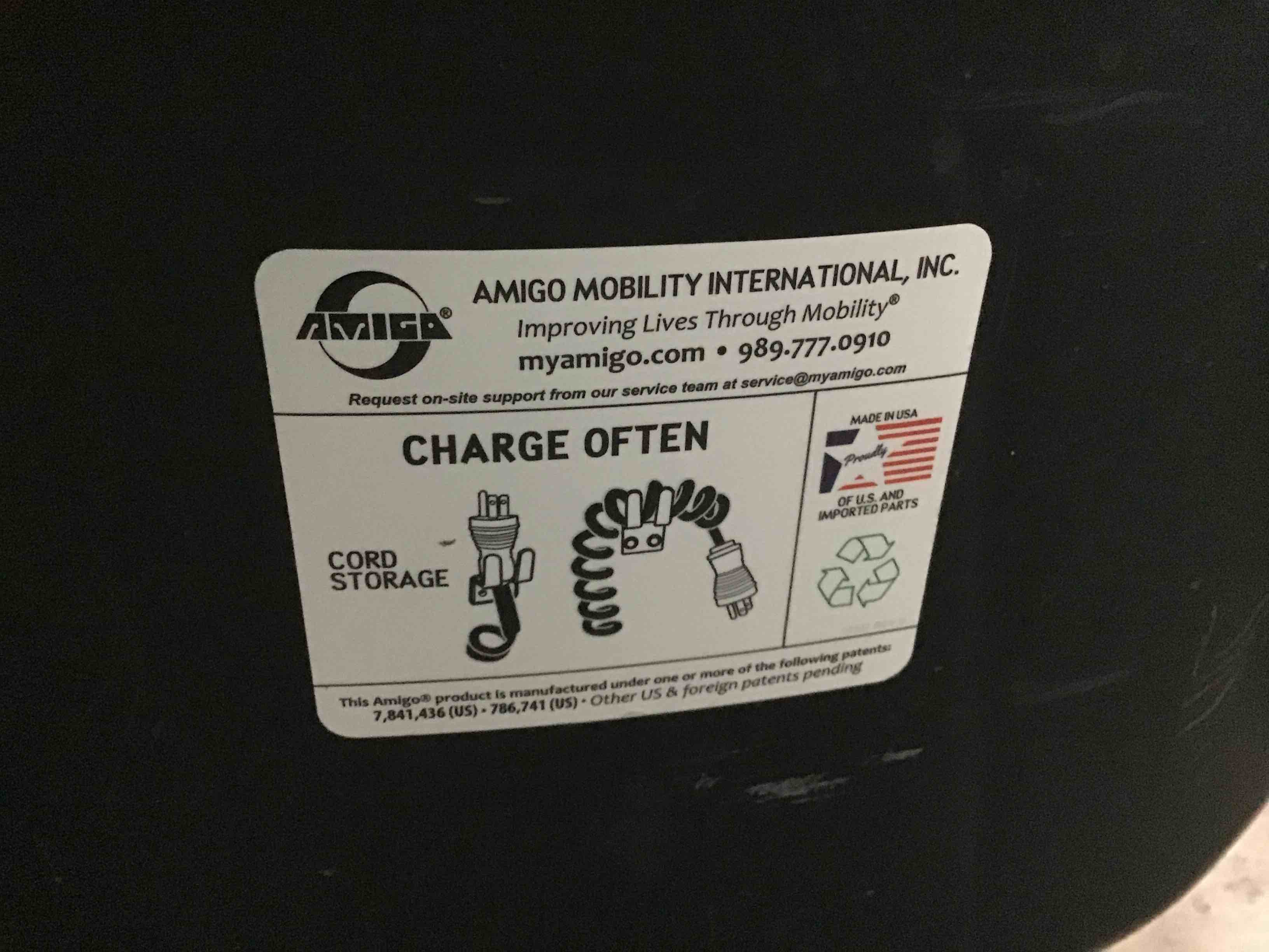 https://s3.amazonaws.com/lotting-images-prod/bidfta/RED3669070_1721766229265.jpeg