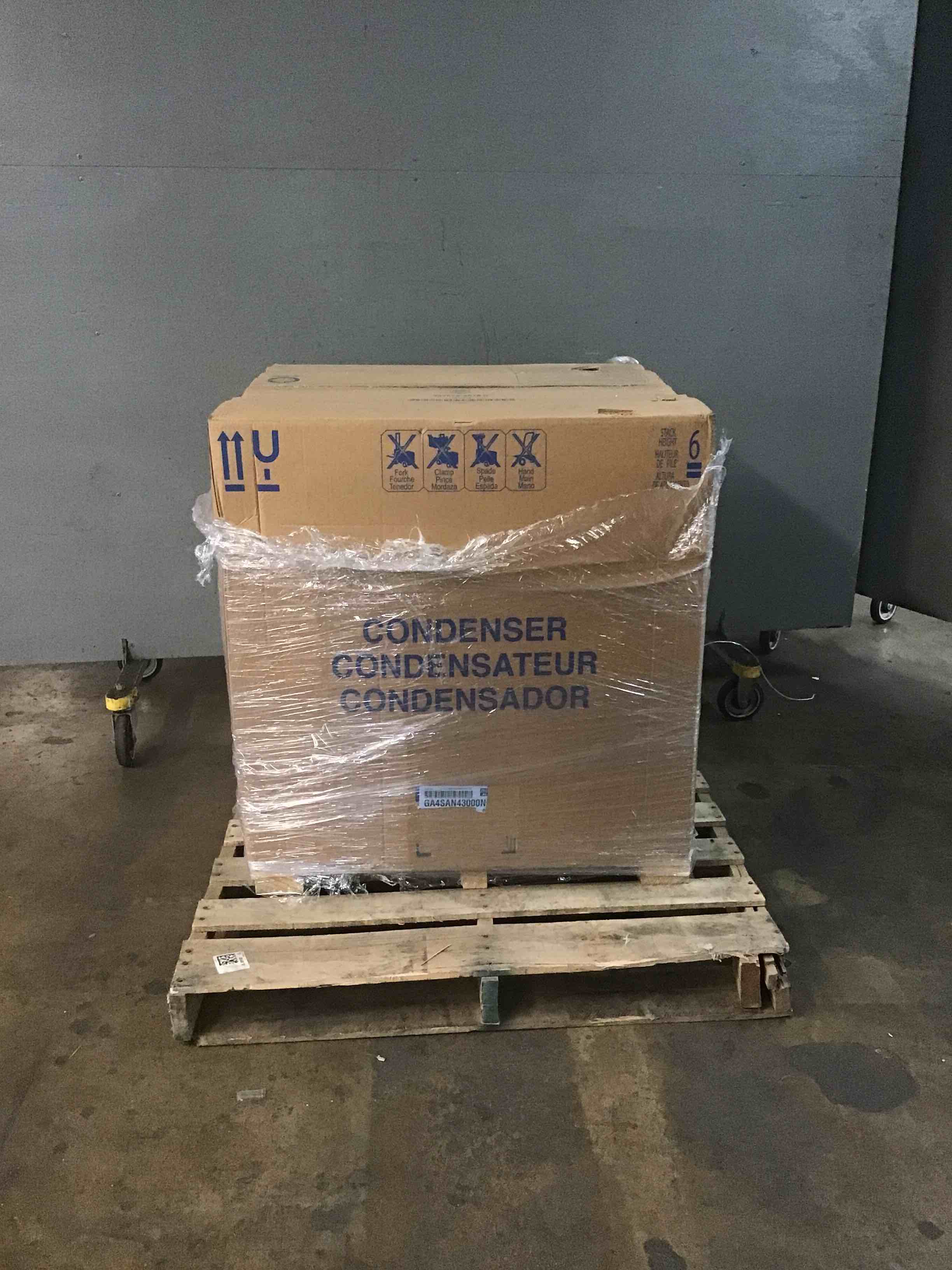 https://s3.amazonaws.com/lotting-images-prod/bidfta/RED3669427_1723666157053.jpeg