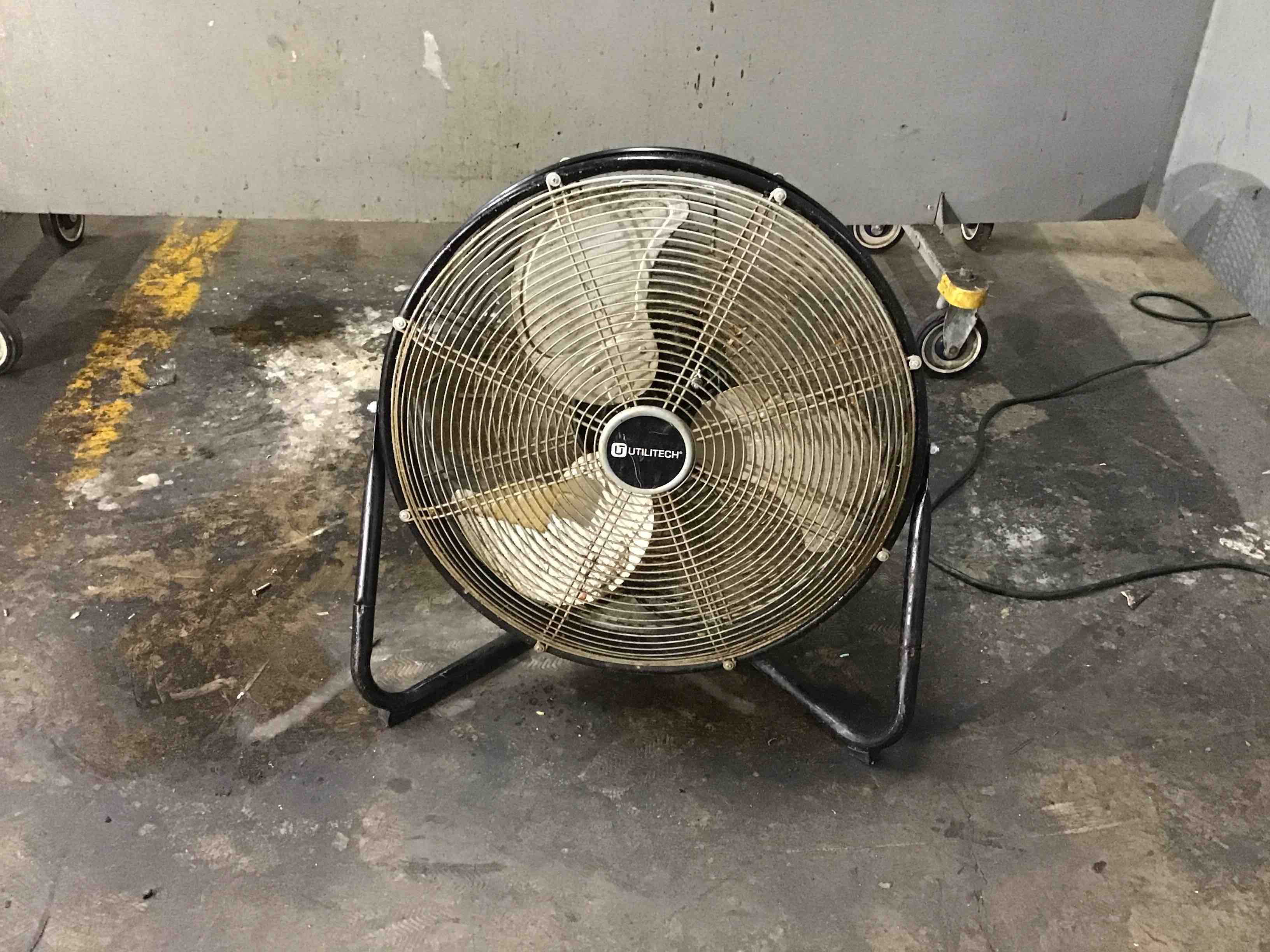 Utilitech 20 Inch 3 Speed Floor Fan