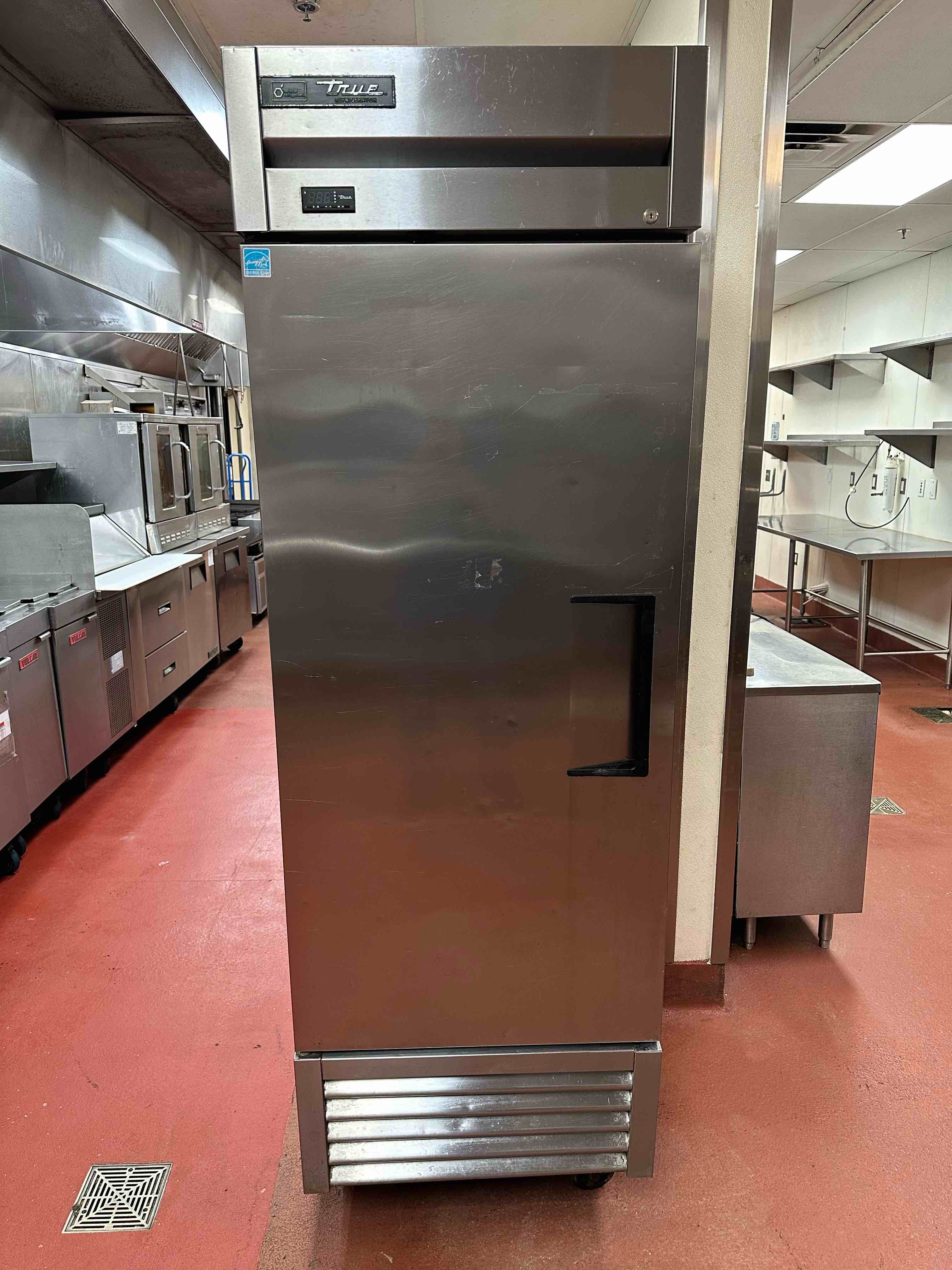 2018 True Stainless Steel Single Door Reach In Refrigerator On Casters