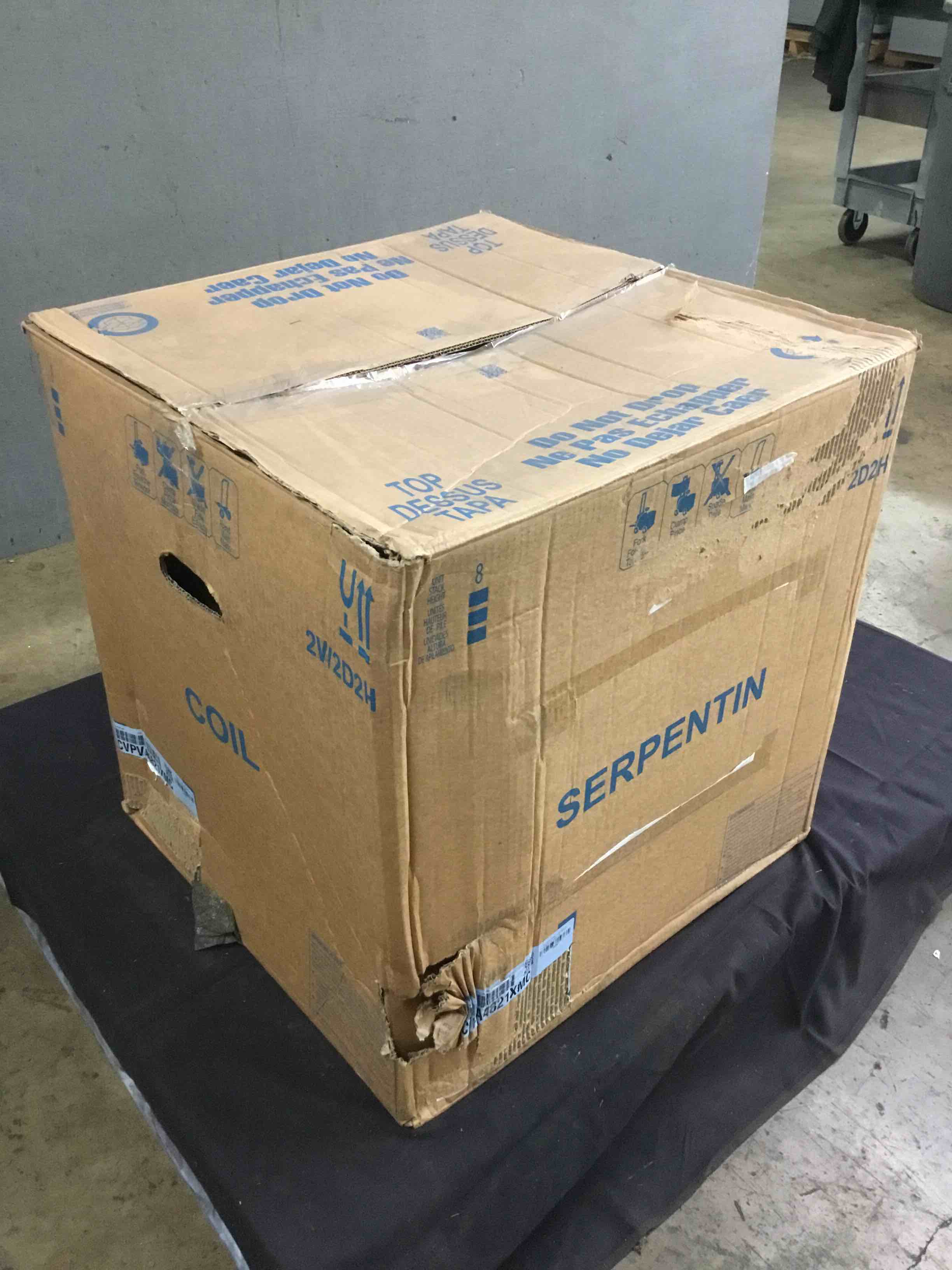 https://s3.amazonaws.com/lotting-images-prod/bidfta/RED3673799_1728503299426.jpeg