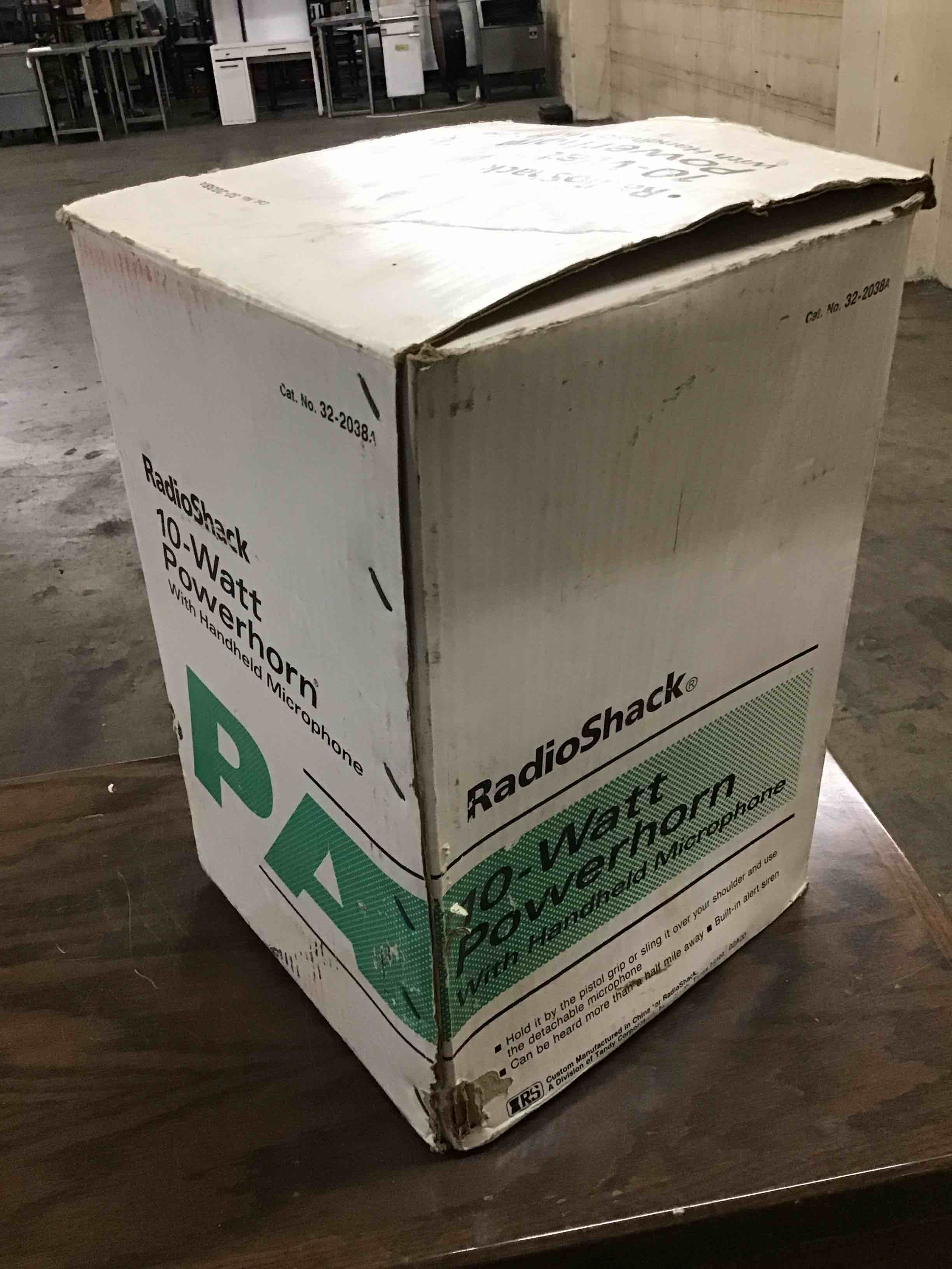 https://s3.amazonaws.com/lotting-images-prod/bidfta/RED3673820_1729712656927.jpeg