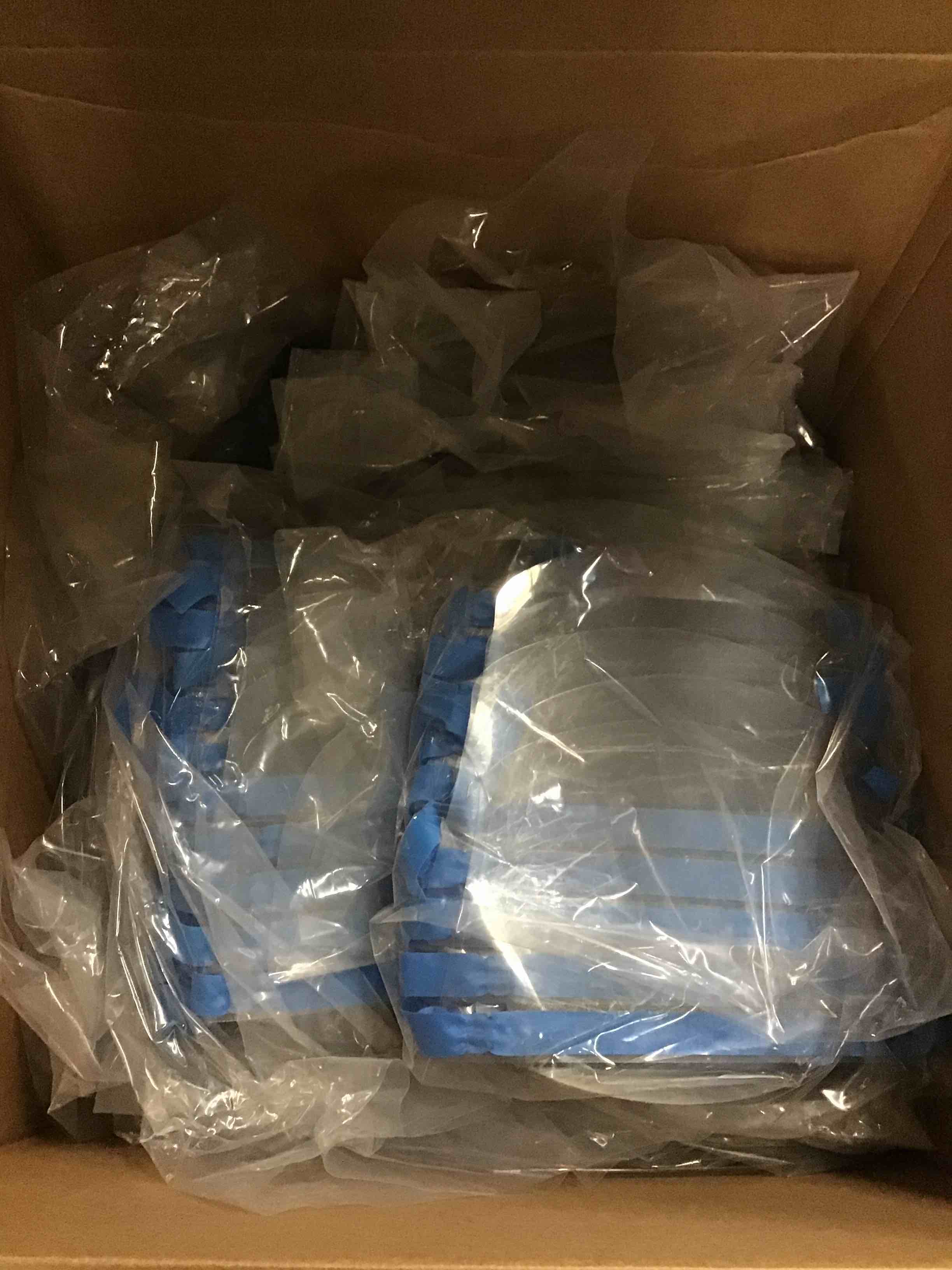 https://s3.amazonaws.com/lotting-images-prod/bidfta/RED3676118_1717099473296.jpeg