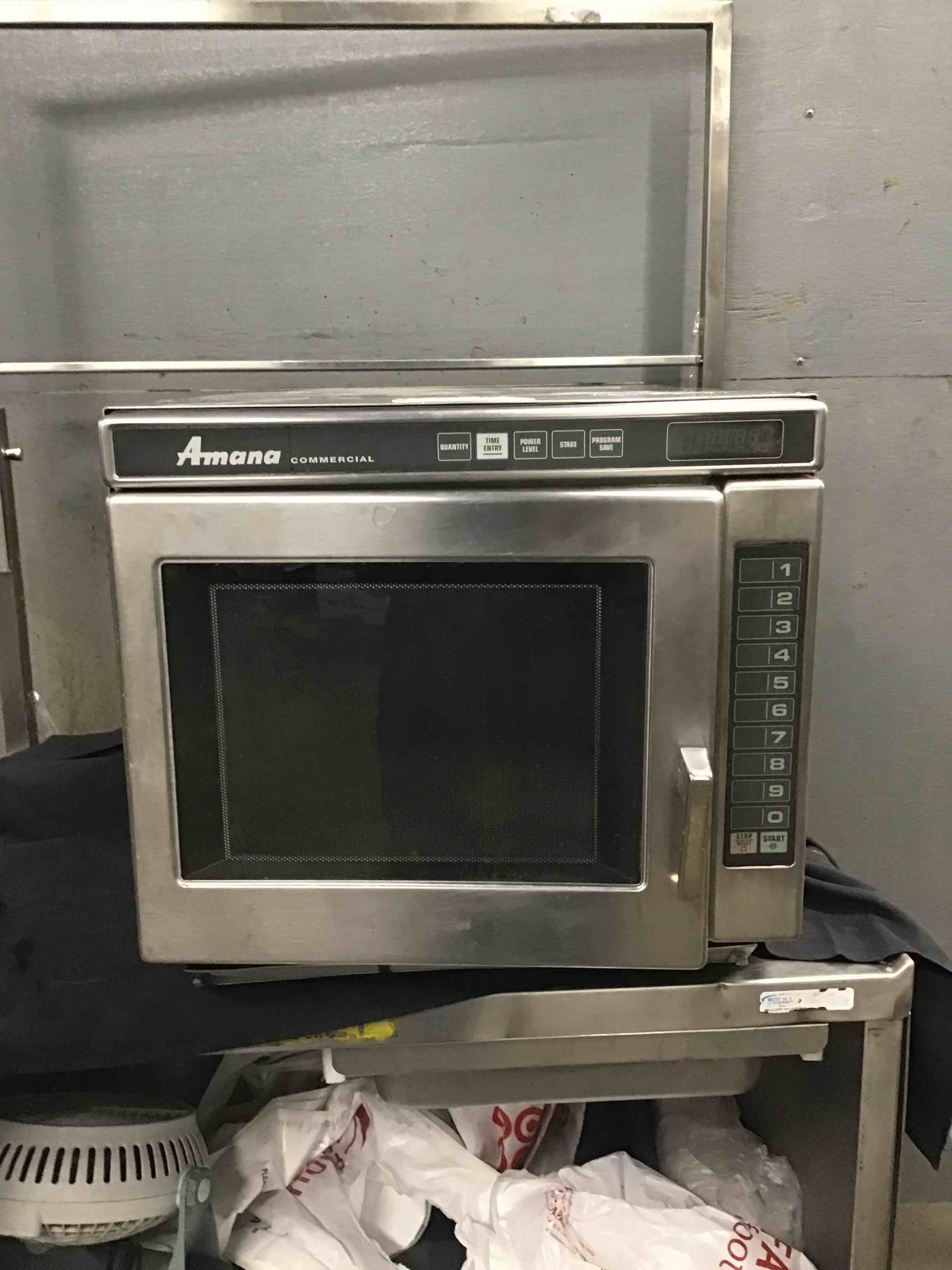 Amana Chef Line Commercial Microwave Oven