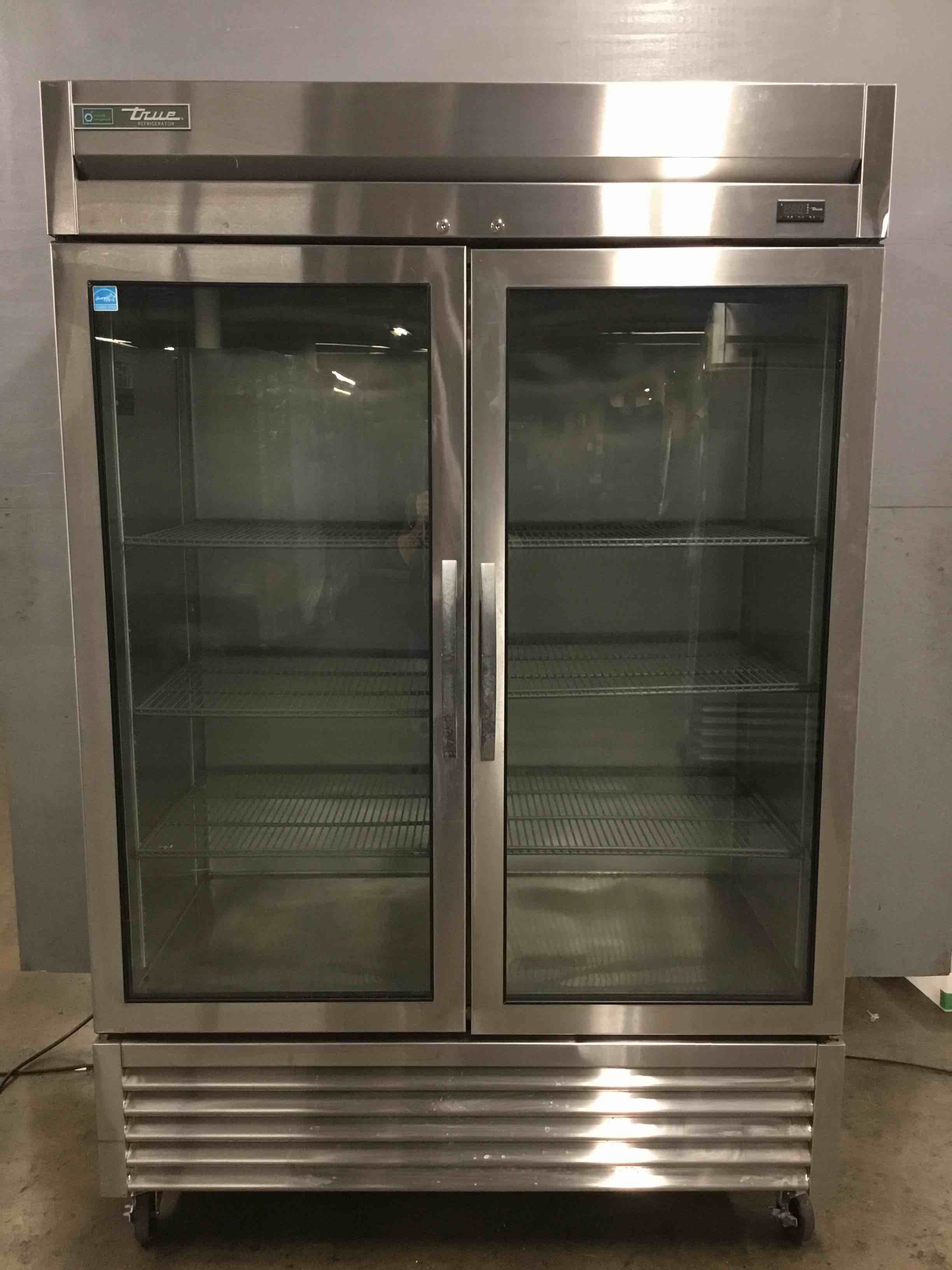 2020 True Stainless Steel Double Glass Door Reach In Refrigerator On Casters 
