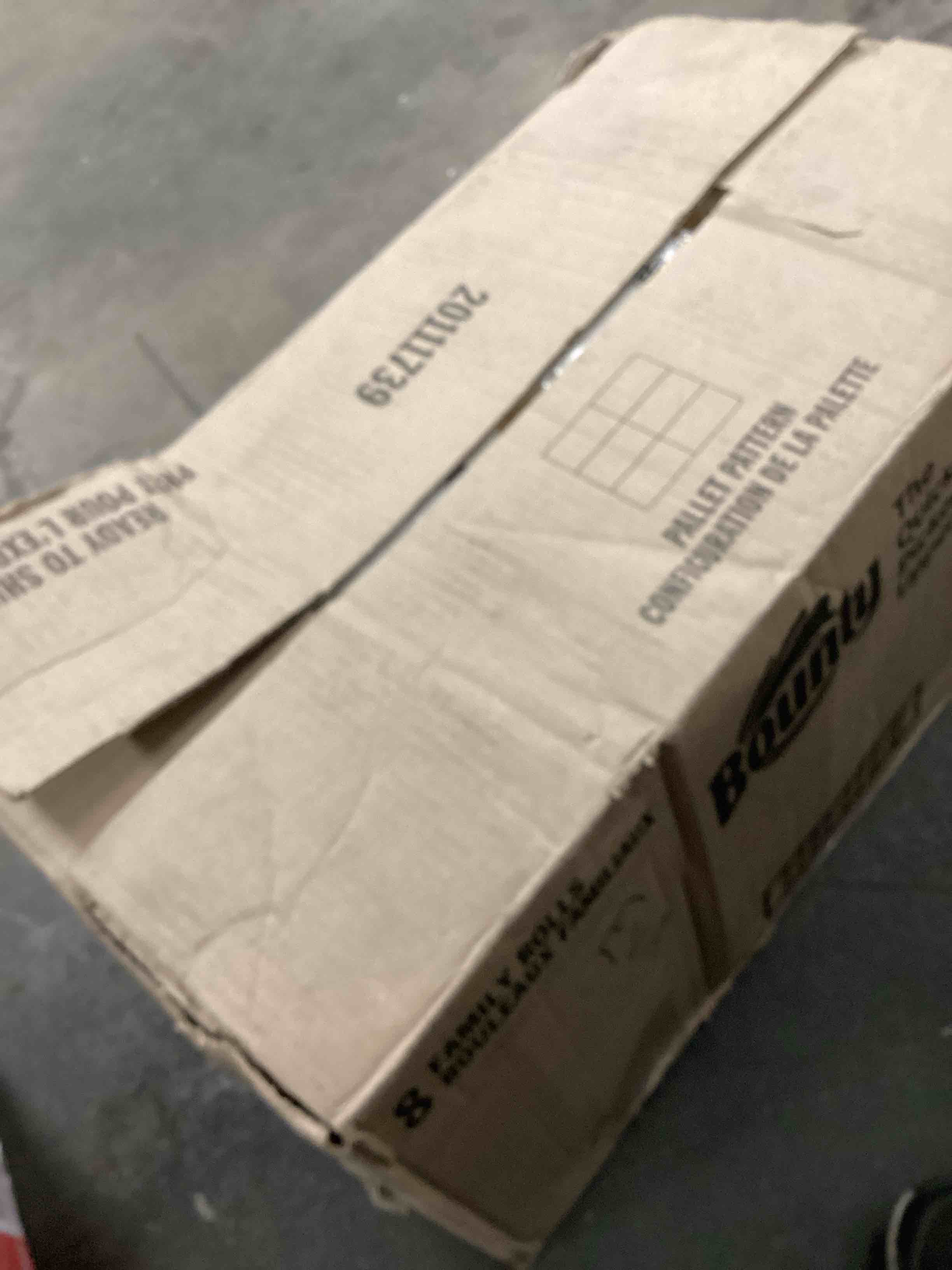 https://s3.amazonaws.com/lotting-images-prod/bidfta/RED3679528_1727277367463.jpeg