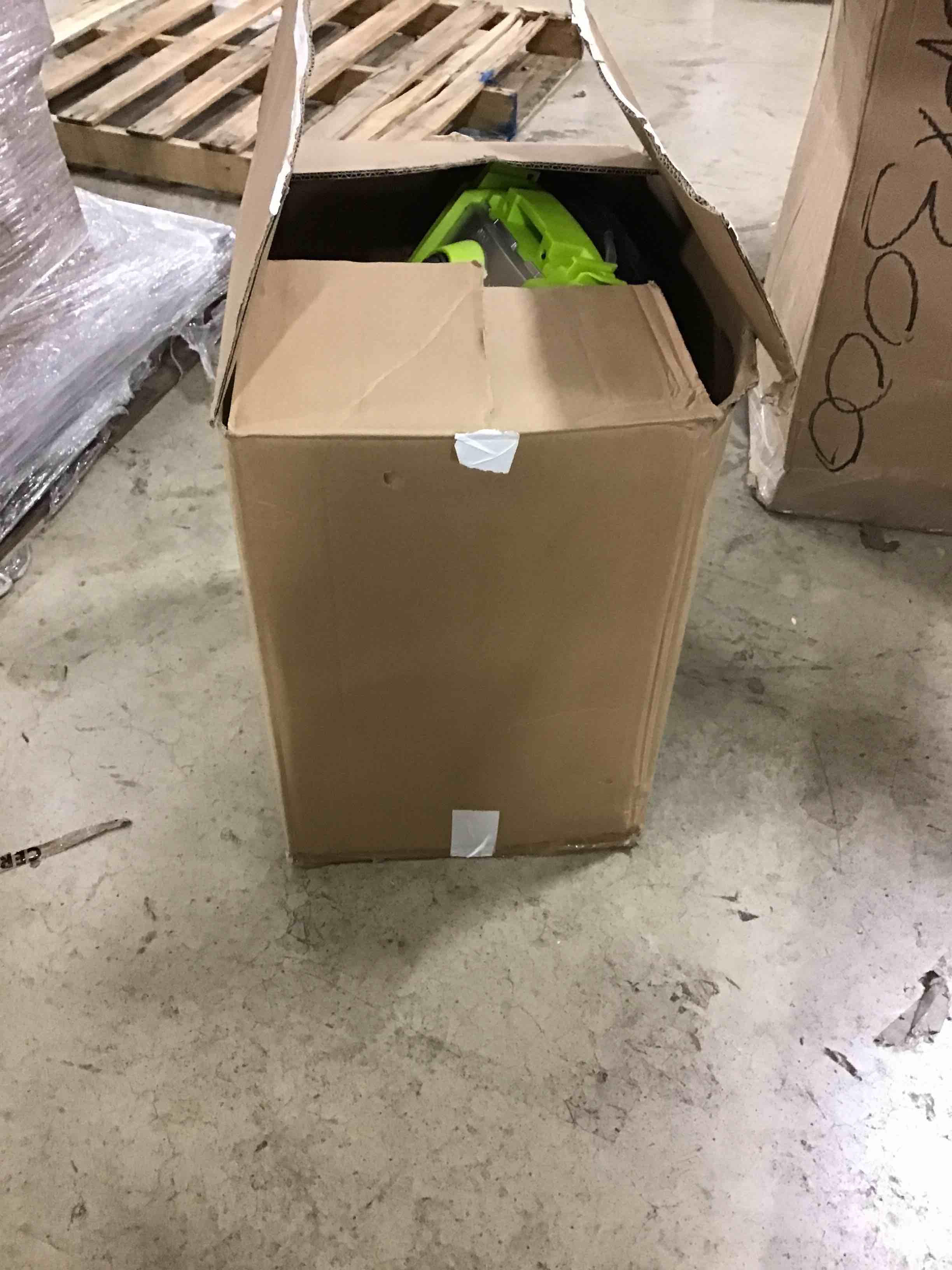 https://s3.amazonaws.com/lotting-images-prod/bidfta/RED3720160_1686165137372.jpeg