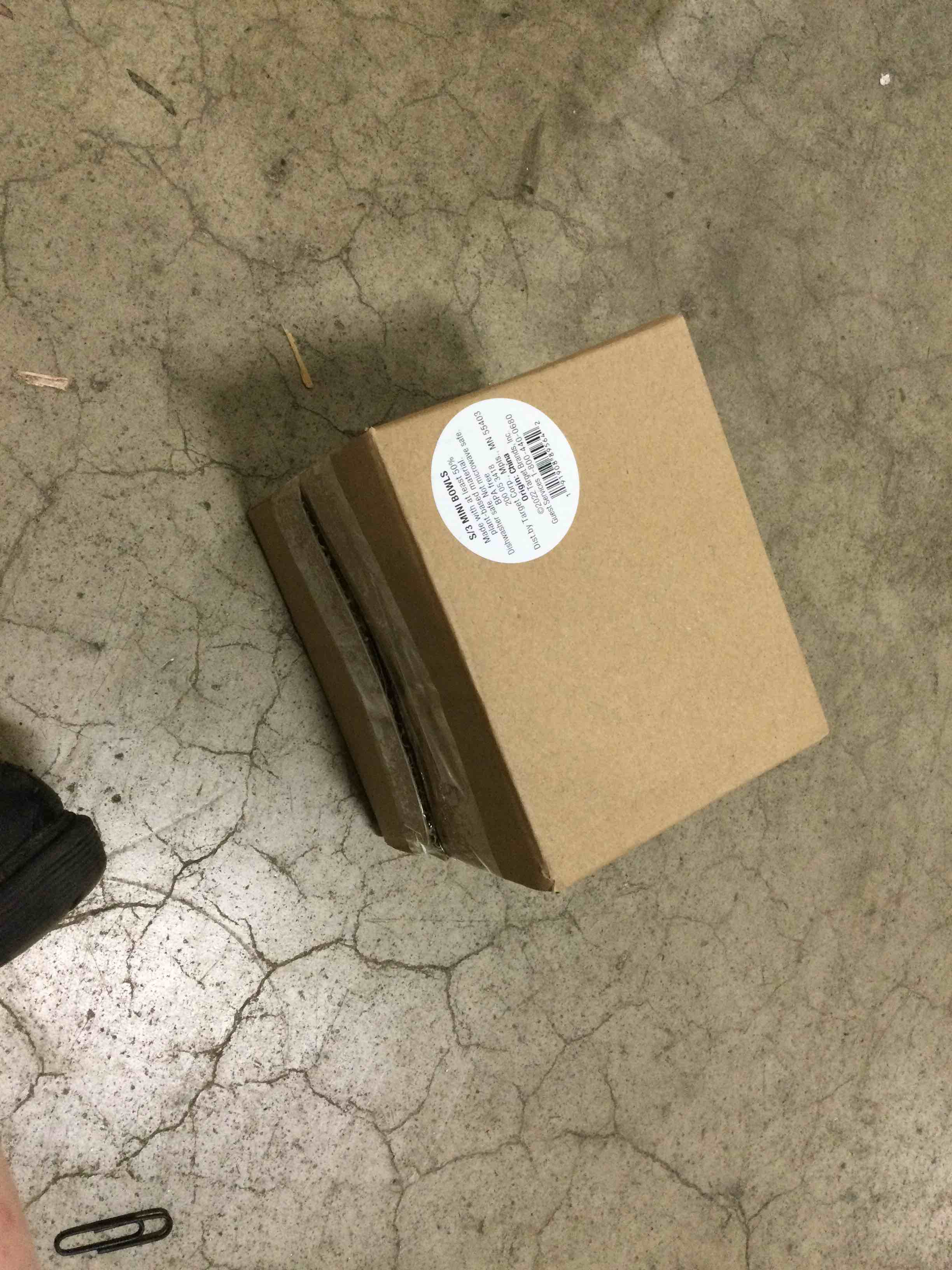 https://s3.amazonaws.com/lotting-images-prod/bidfta/RED3721935_1689168802610.jpeg