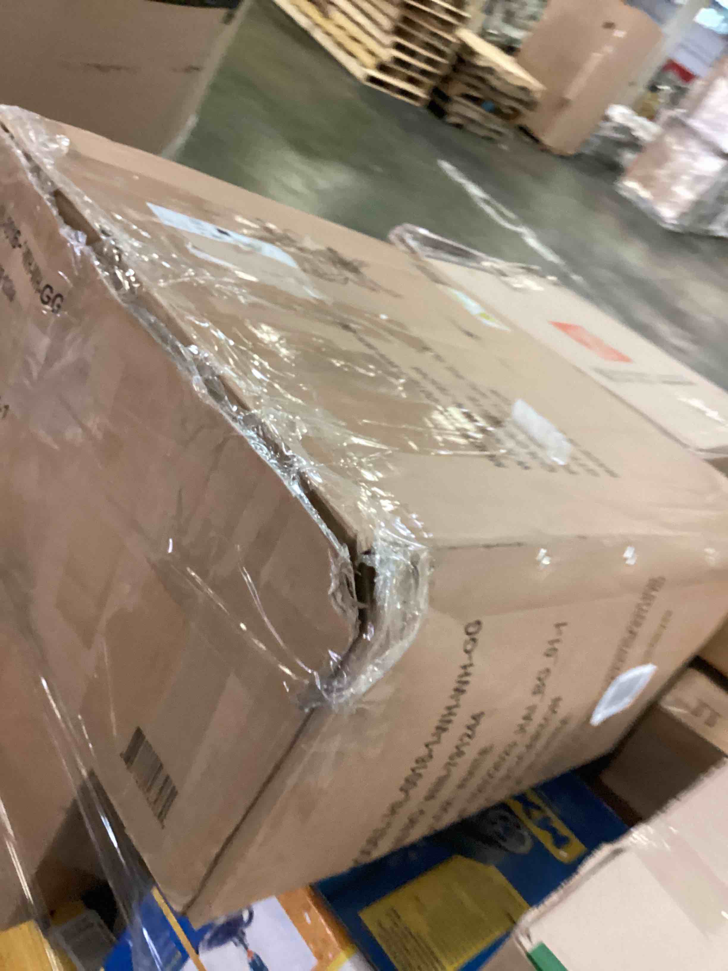 https://s3.amazonaws.com/lotting-images-prod/bidfta/RED3758869_1688404949801.jpeg