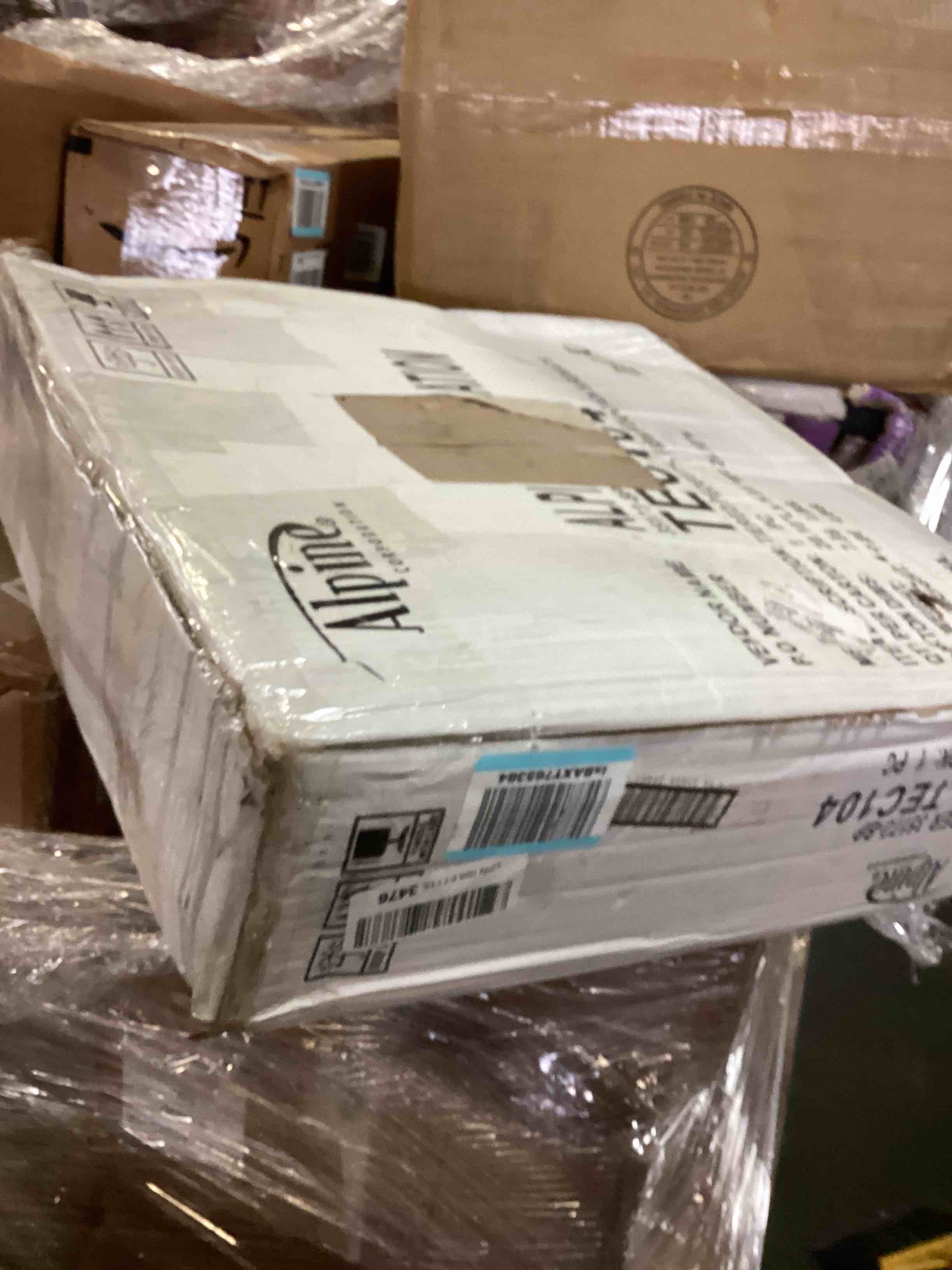 https://s3.amazonaws.com/lotting-images-prod/bidfta/RED3759160_1688565312368.jpeg