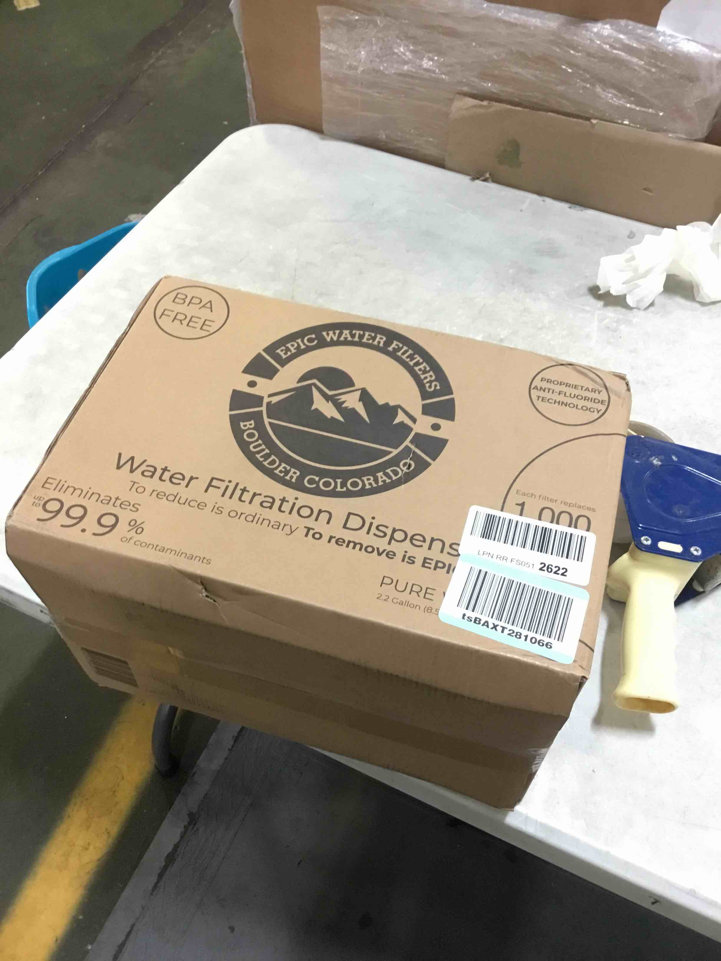 https://s3.amazonaws.com/lotting-images-prod/bidfta/RED3760057_1688567295030.jpeg