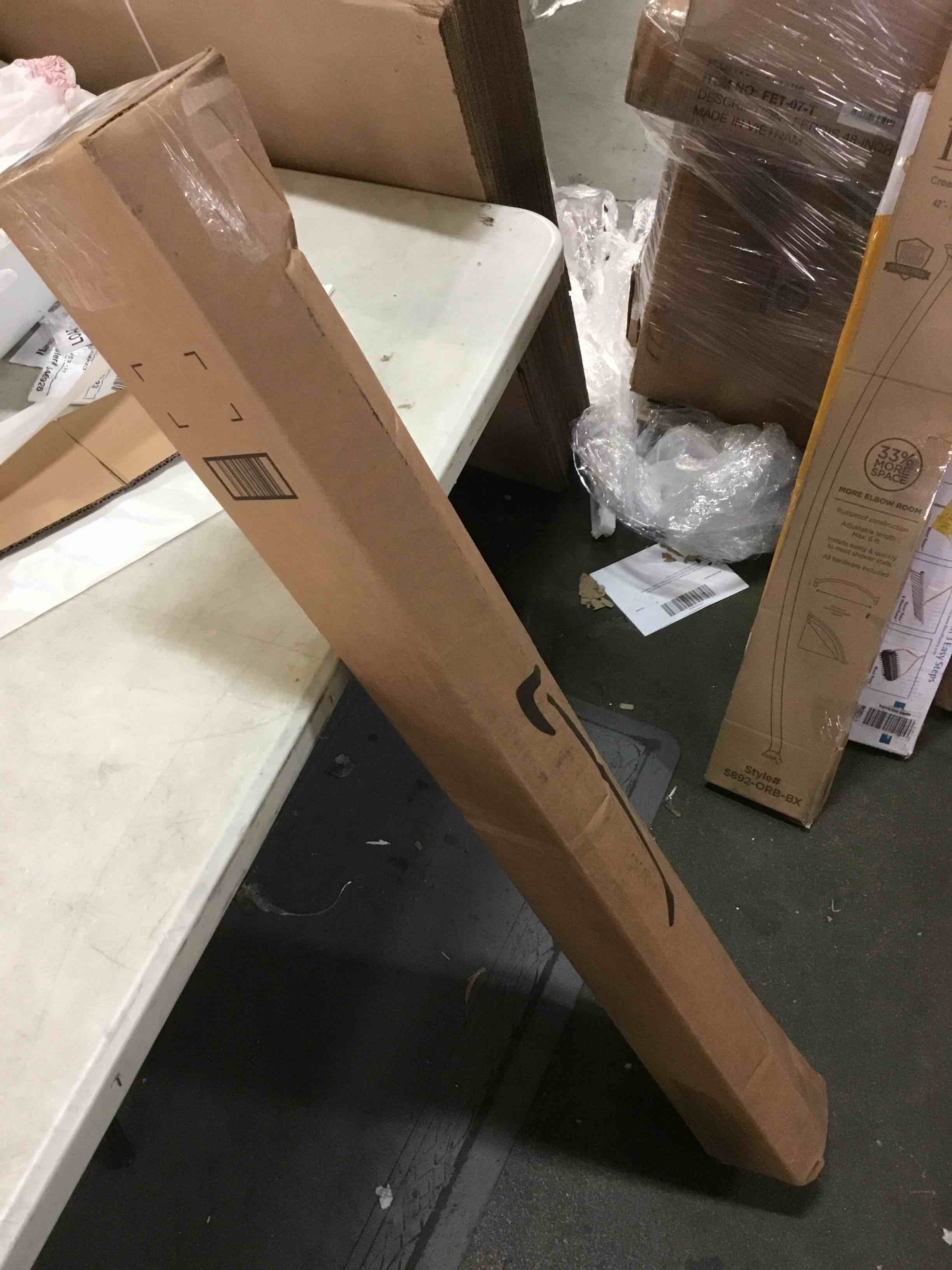https://s3.amazonaws.com/lotting-images-prod/bidfta/RED3760259_1688660523795.jpeg