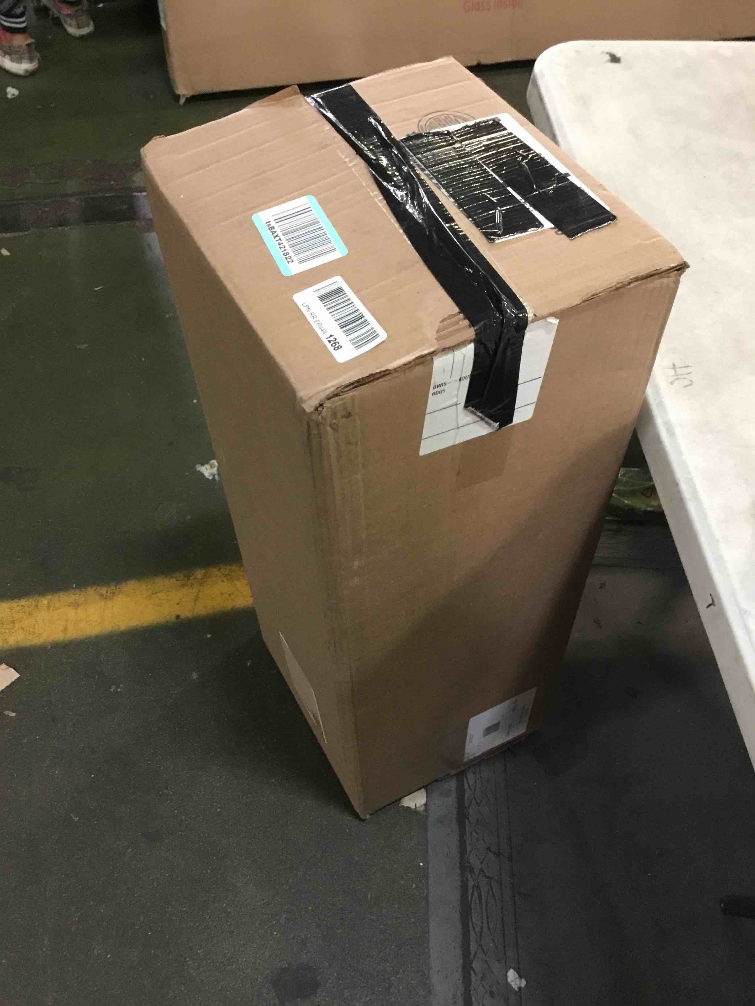 https://s3.amazonaws.com/lotting-images-prod/bidfta/RED3760266_1688663525703.jpeg