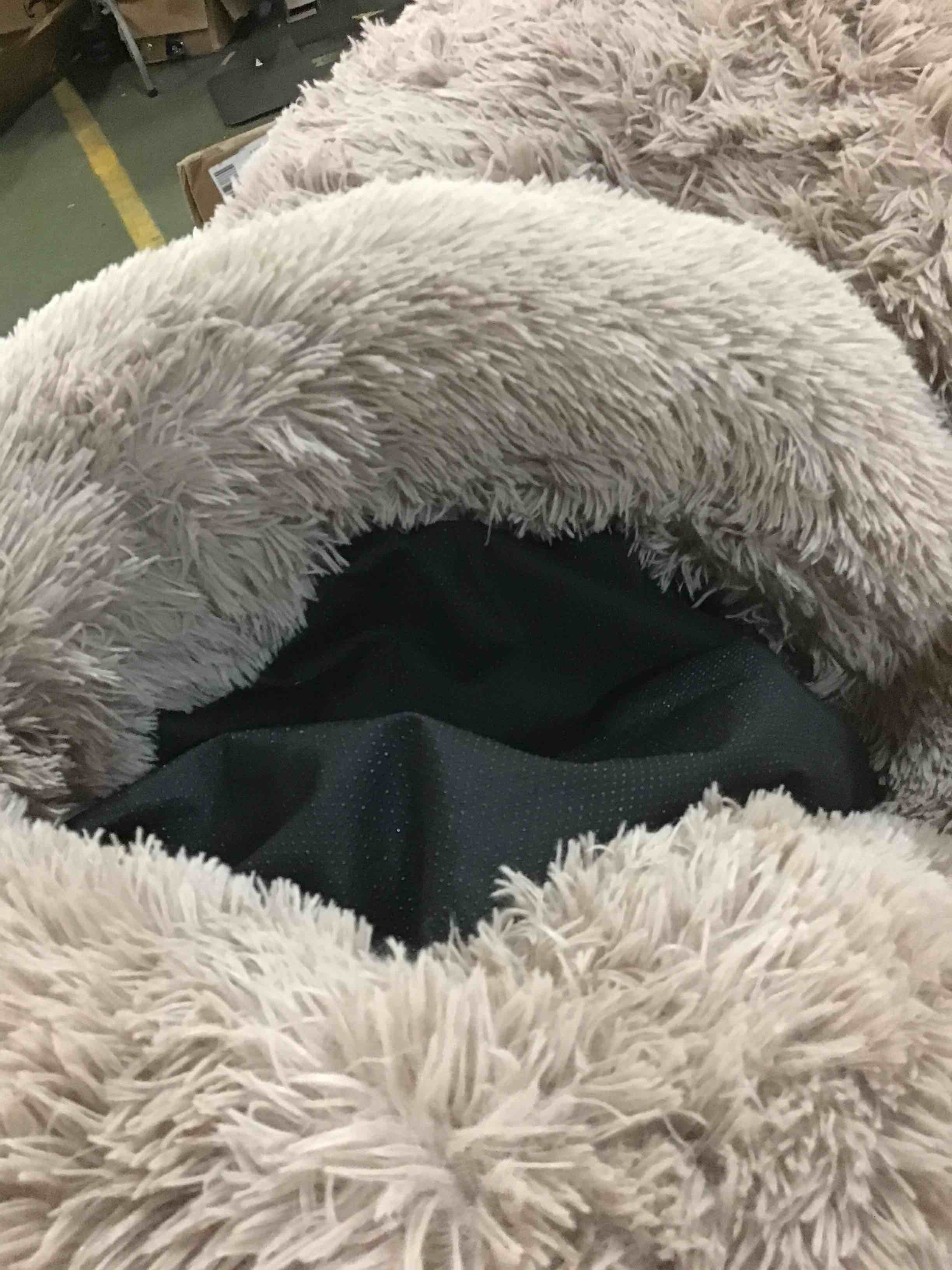 https://s3.amazonaws.com/lotting-images-prod/bidfta/RED3760861_1689088061022.jpeg