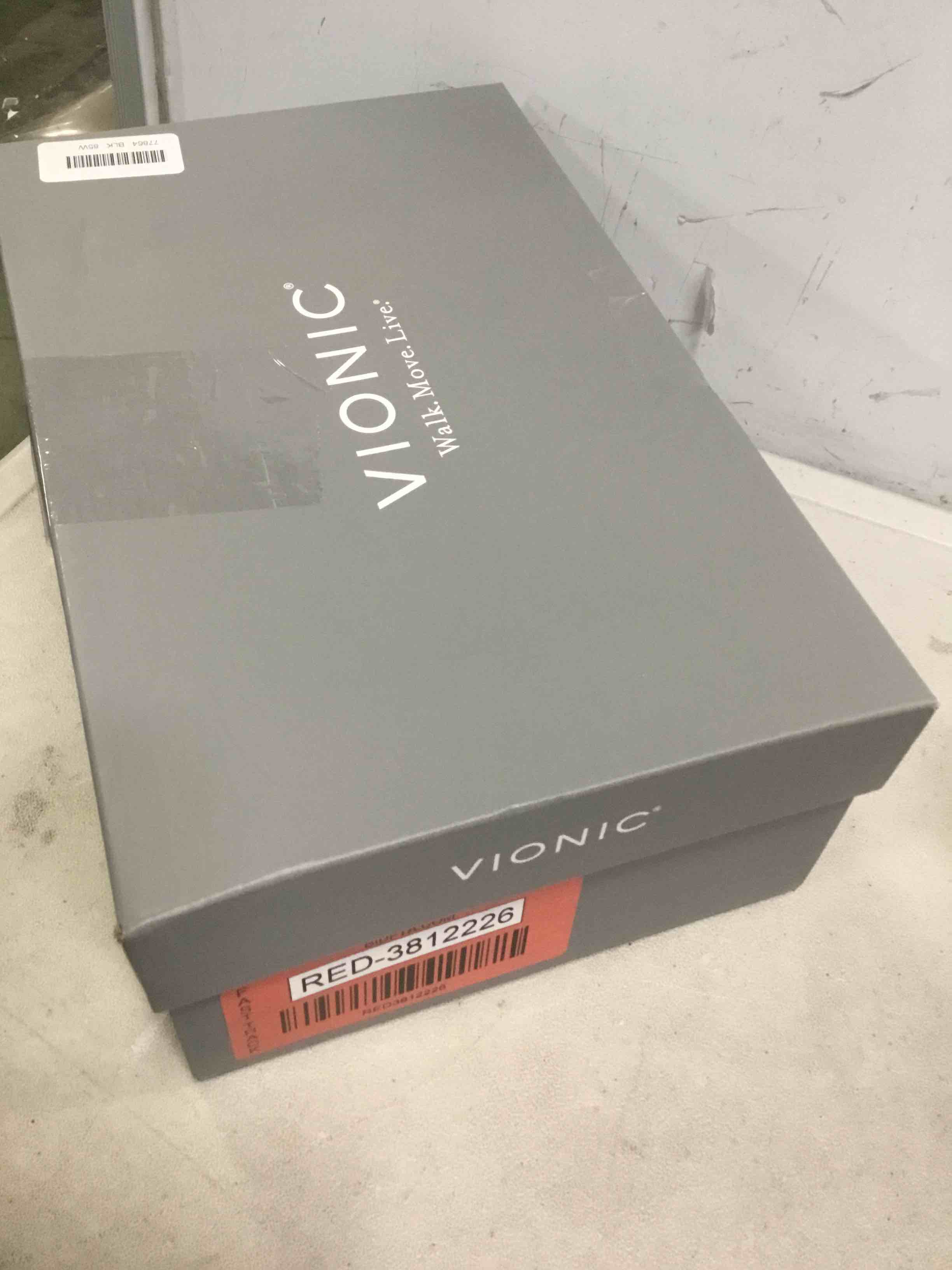 https://s3.amazonaws.com/lotting-images-prod/bidfta/RED3812226_1670610132921.jpeg