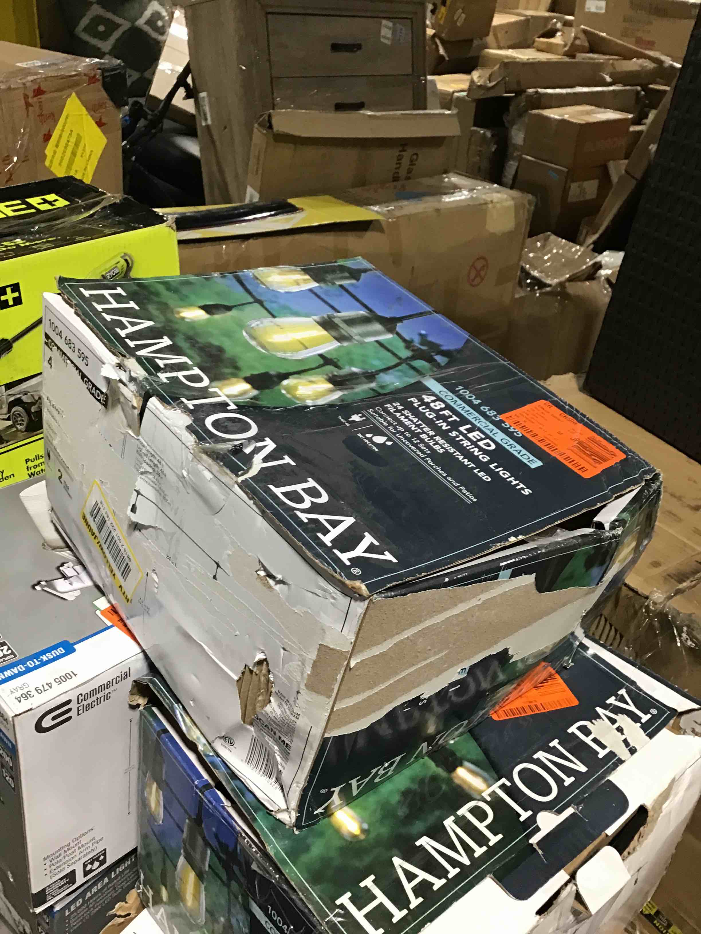 https://s3.amazonaws.com/lotting-images-prod/bidfta/RED3856419_1691590070948.jpeg