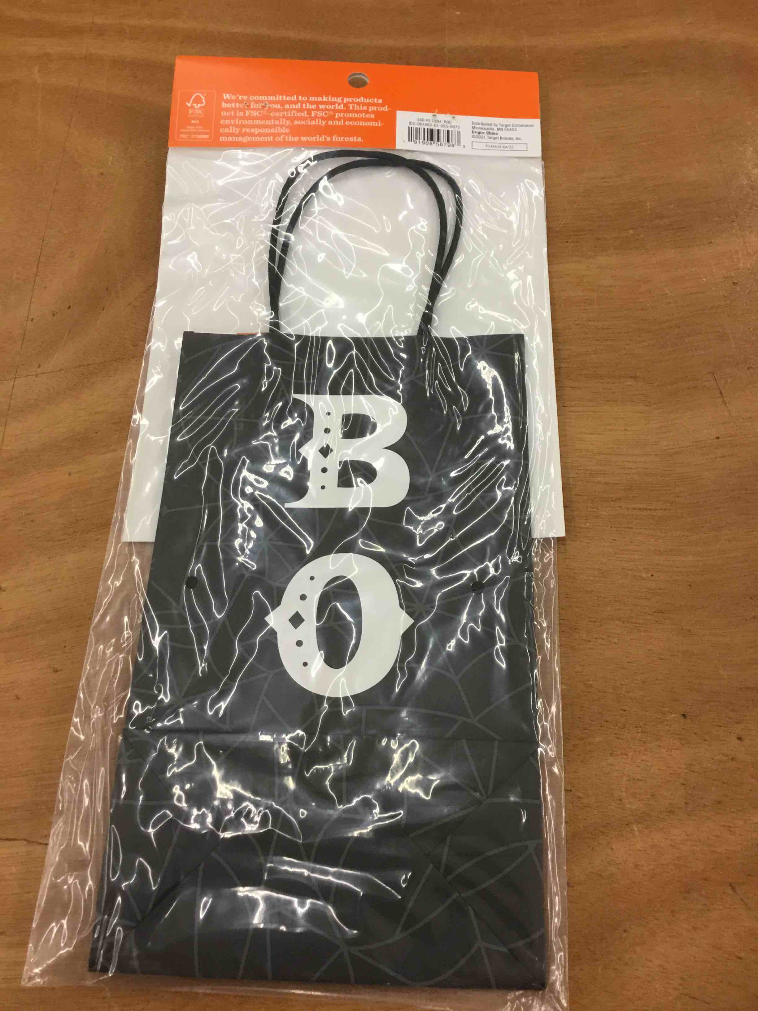 https://s3.amazonaws.com/lotting-images-prod/bidfta/RED3907321_1691433988712.jpeg