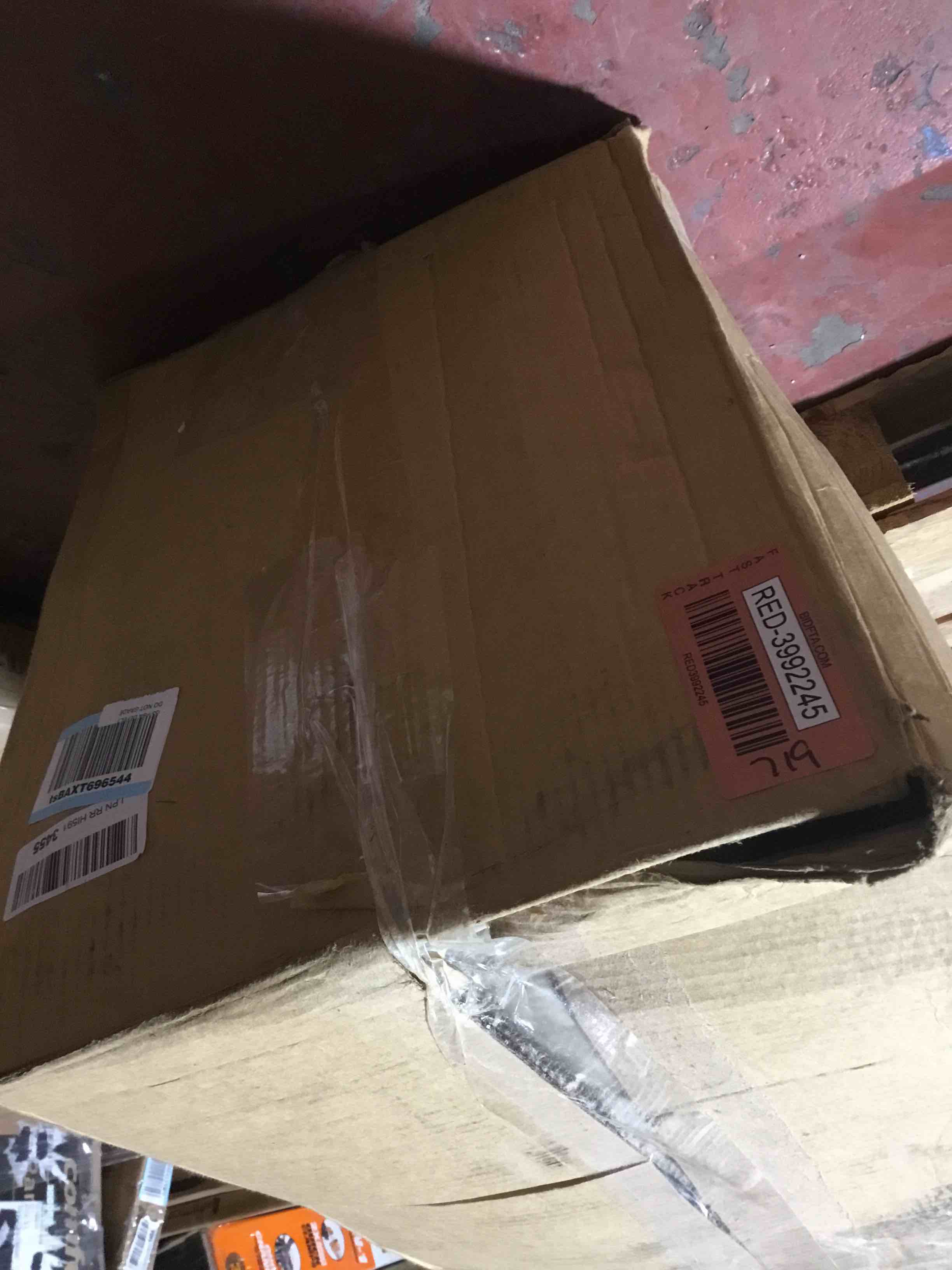 https://s3.amazonaws.com/lotting-images-prod/bidfta/RED3992245_1707932293630.jpeg