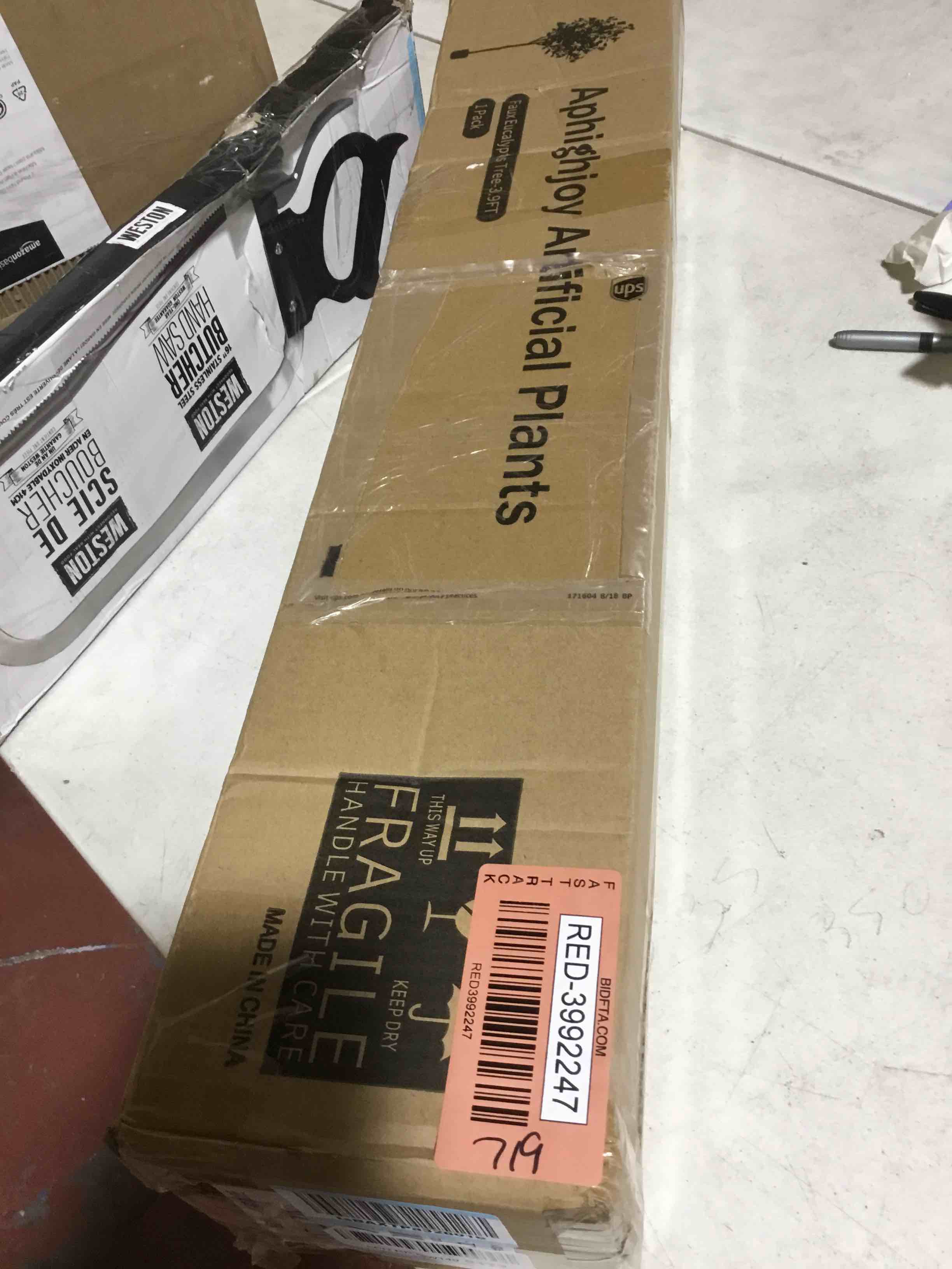 https://s3.amazonaws.com/lotting-images-prod/bidfta/RED3992247_1707932837800.jpeg