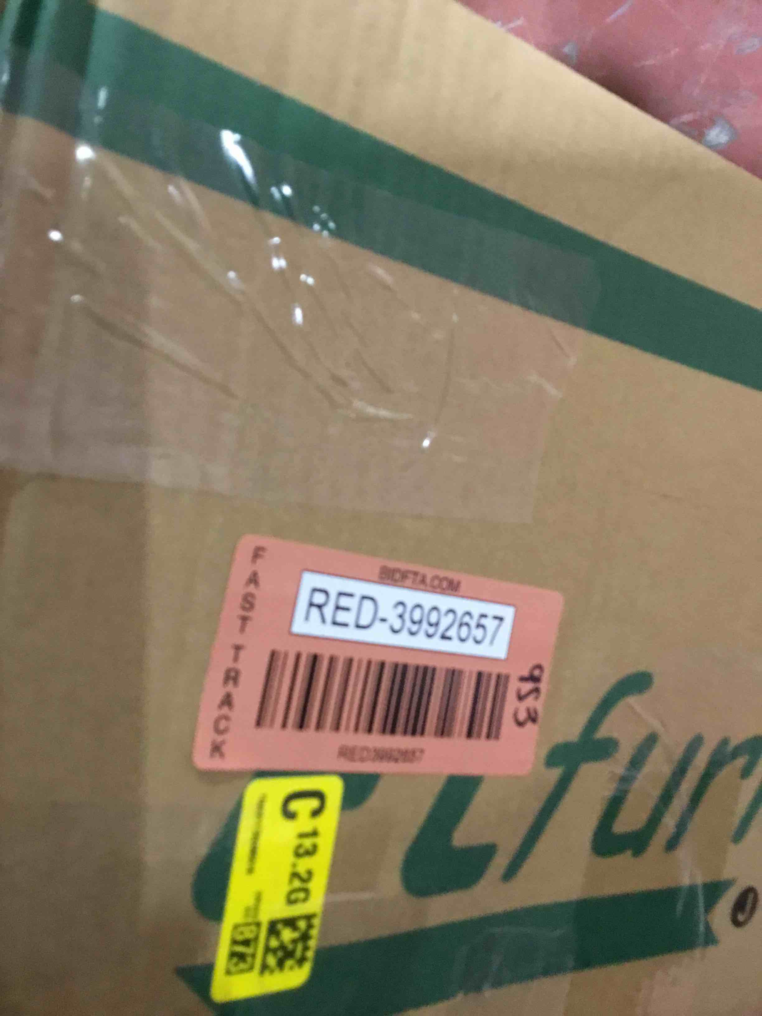 https://s3.amazonaws.com/lotting-images-prod/bidfta/RED3992657_1709052841042.jpeg