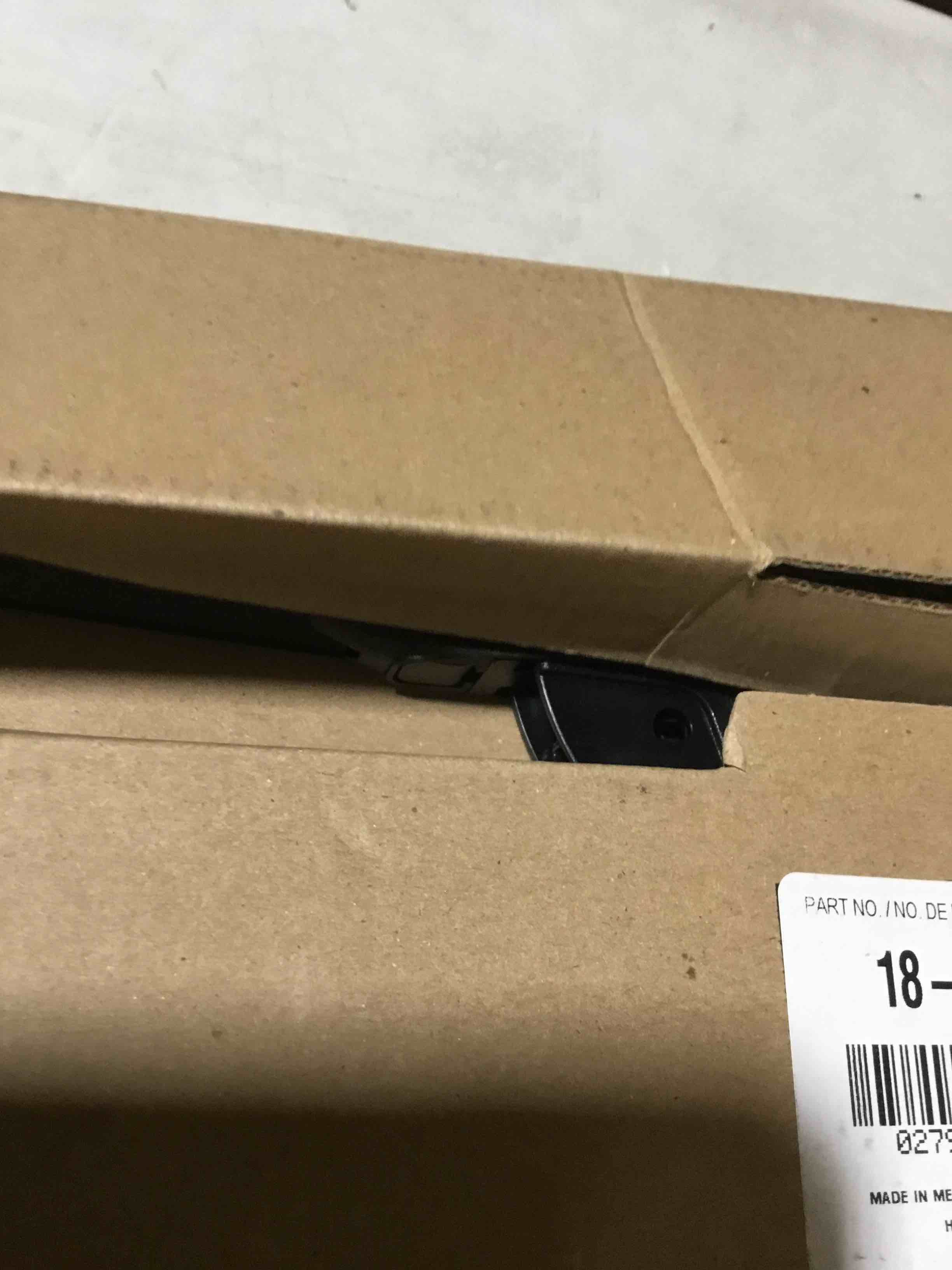 https://s3.amazonaws.com/lotting-images-prod/bidfta/RED3992660_1709053190535.jpeg