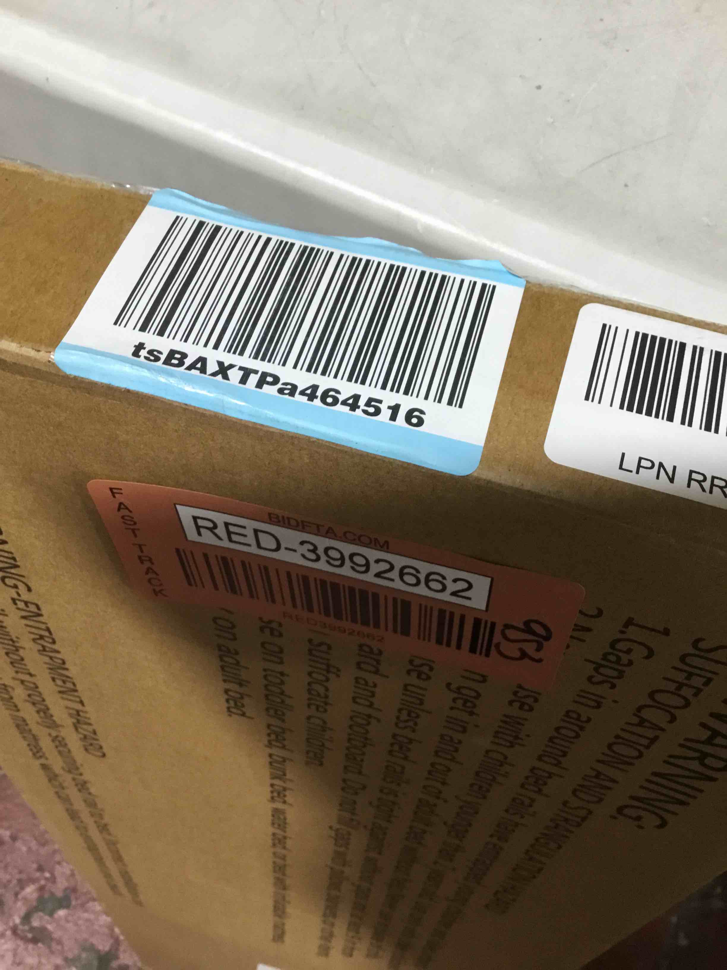 https://s3.amazonaws.com/lotting-images-prod/bidfta/RED3992662_1709053358485.jpeg