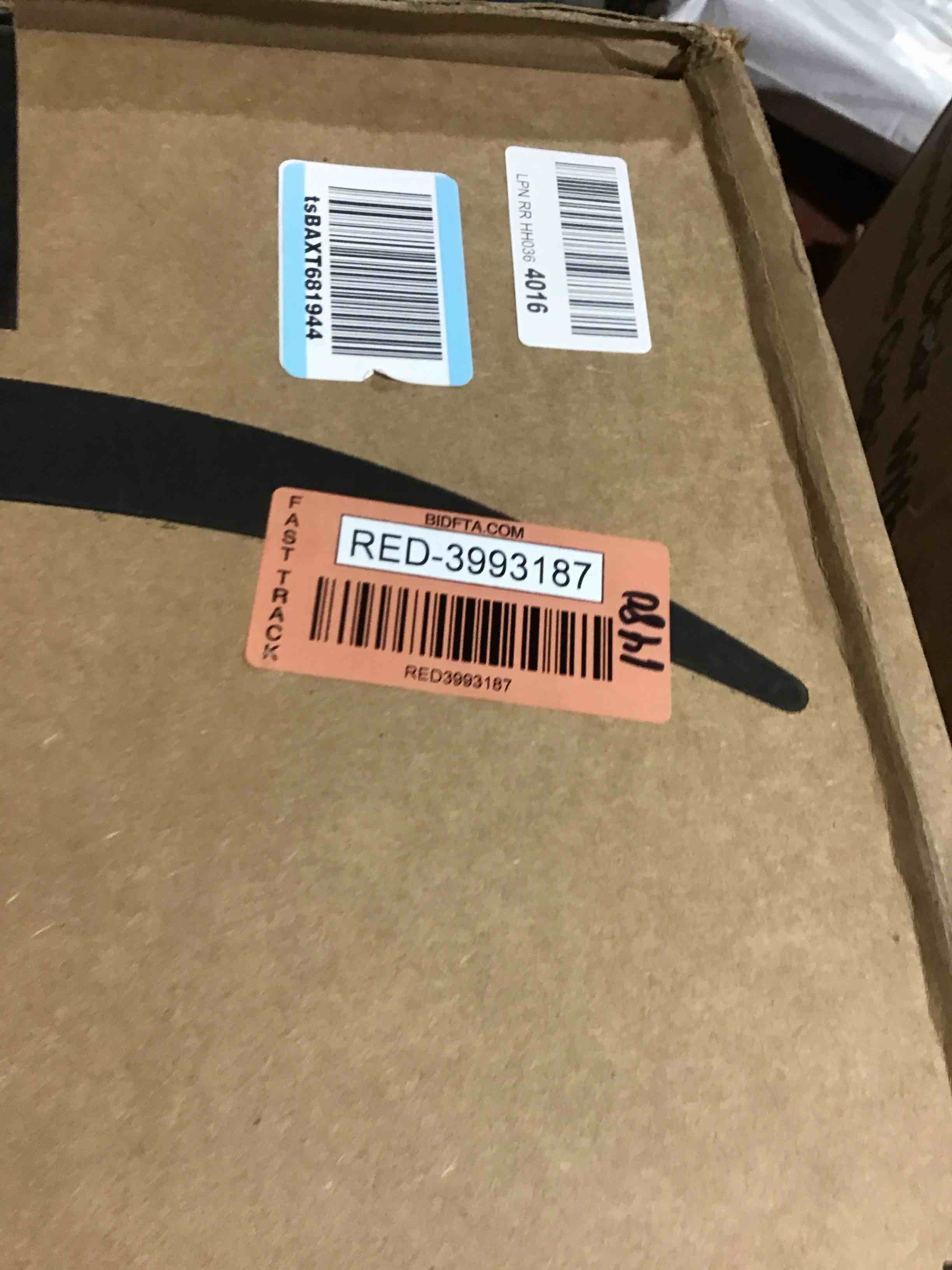 https://s3.amazonaws.com/lotting-images-prod/bidfta/RED3993187_1711470454551.jpeg