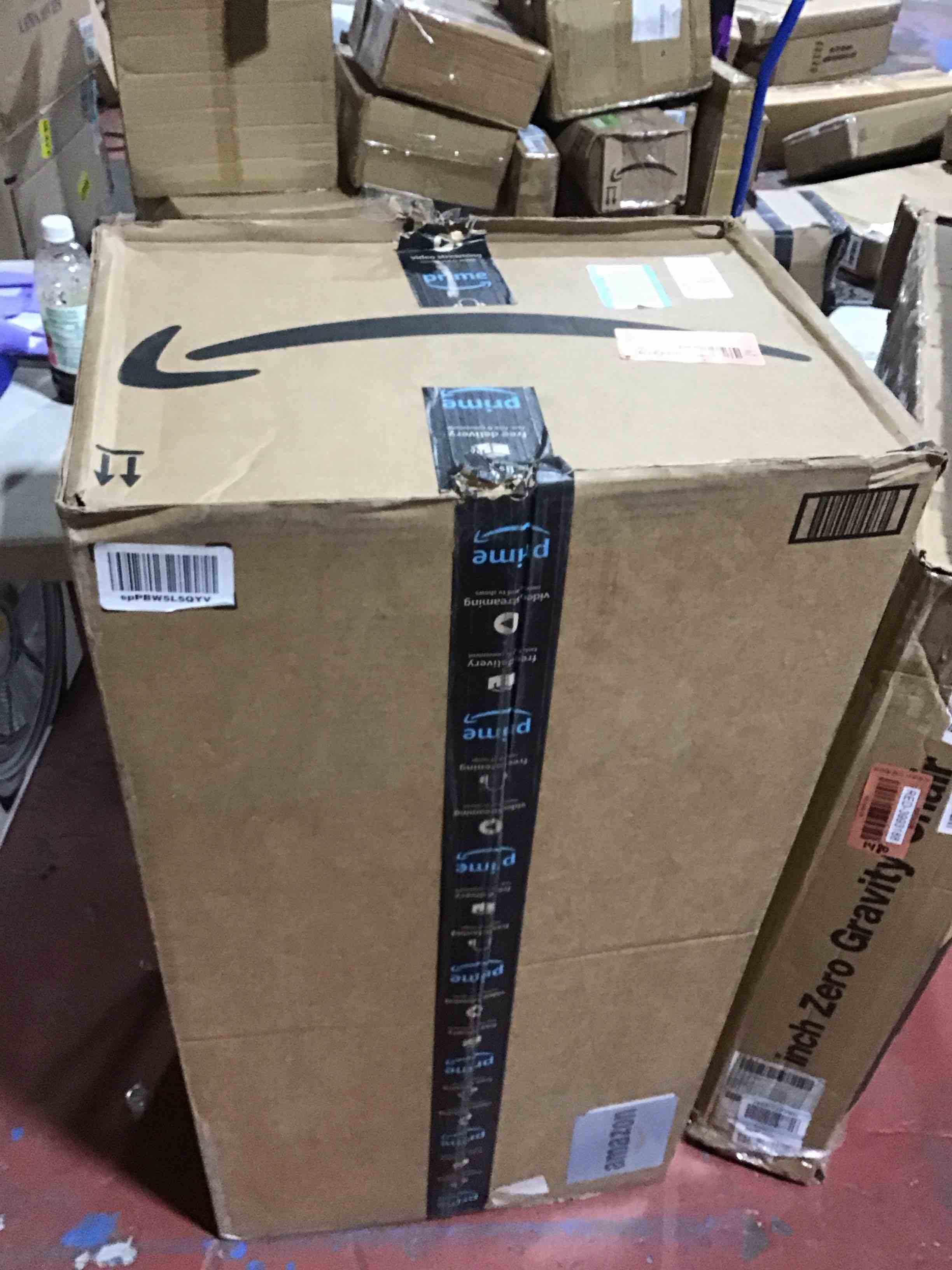 https://s3.amazonaws.com/lotting-images-prod/bidfta/RED3993187_1711470456867.jpeg