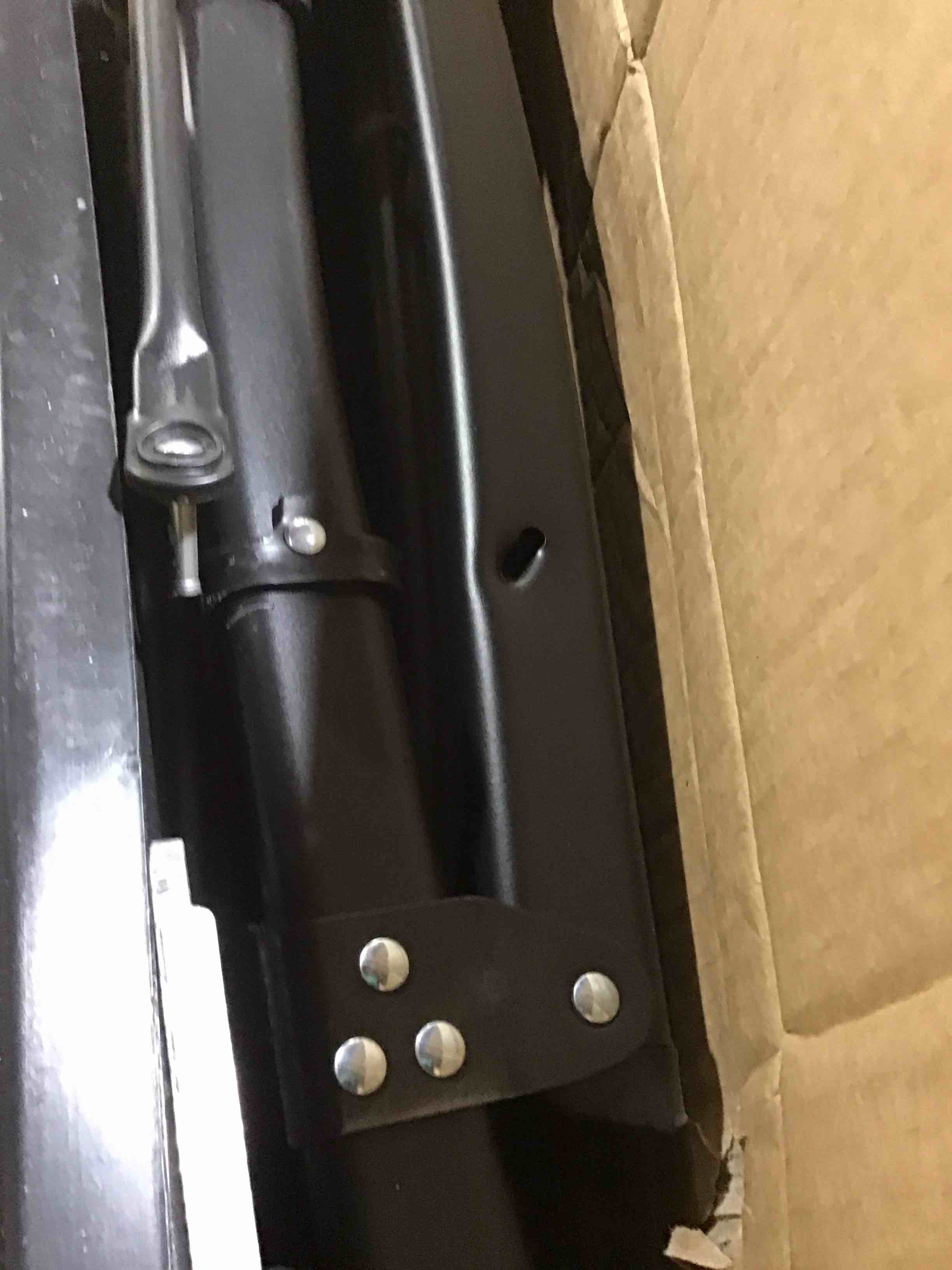 https://s3.amazonaws.com/lotting-images-prod/bidfta/RED3993188_1711470956508.jpeg
