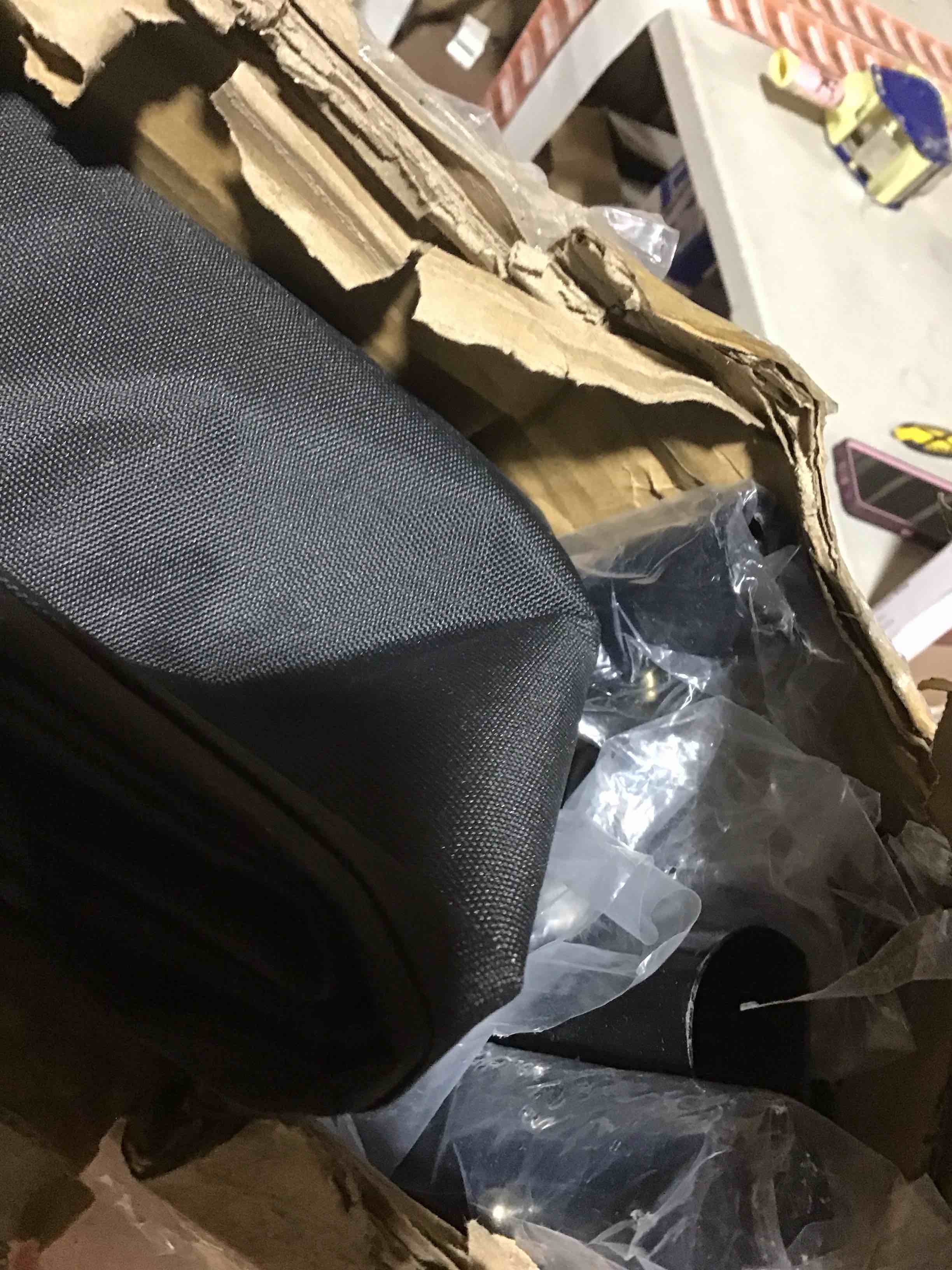 https://s3.amazonaws.com/lotting-images-prod/bidfta/RED3993192_1711472091152.jpeg