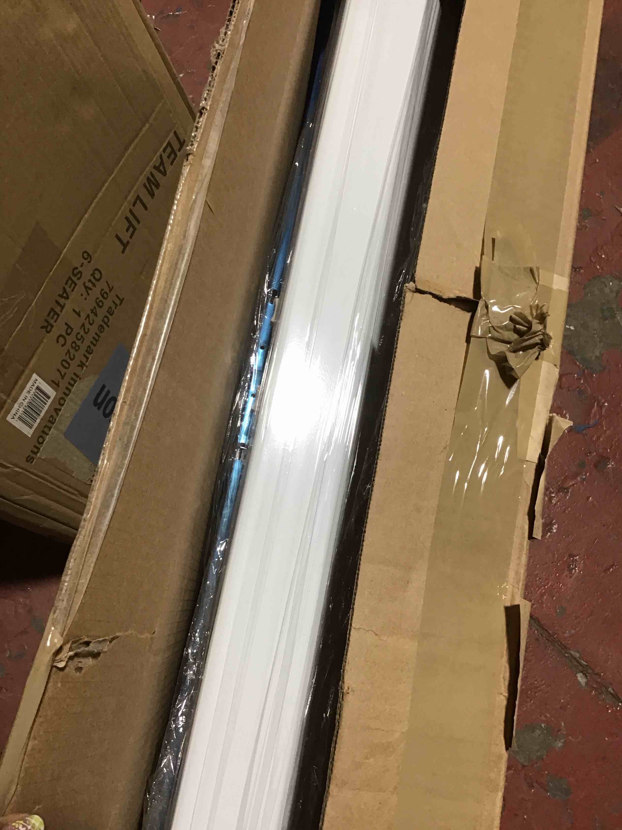 https://s3.amazonaws.com/lotting-images-prod/bidfta/RED3993197_1711474306590.jpeg
