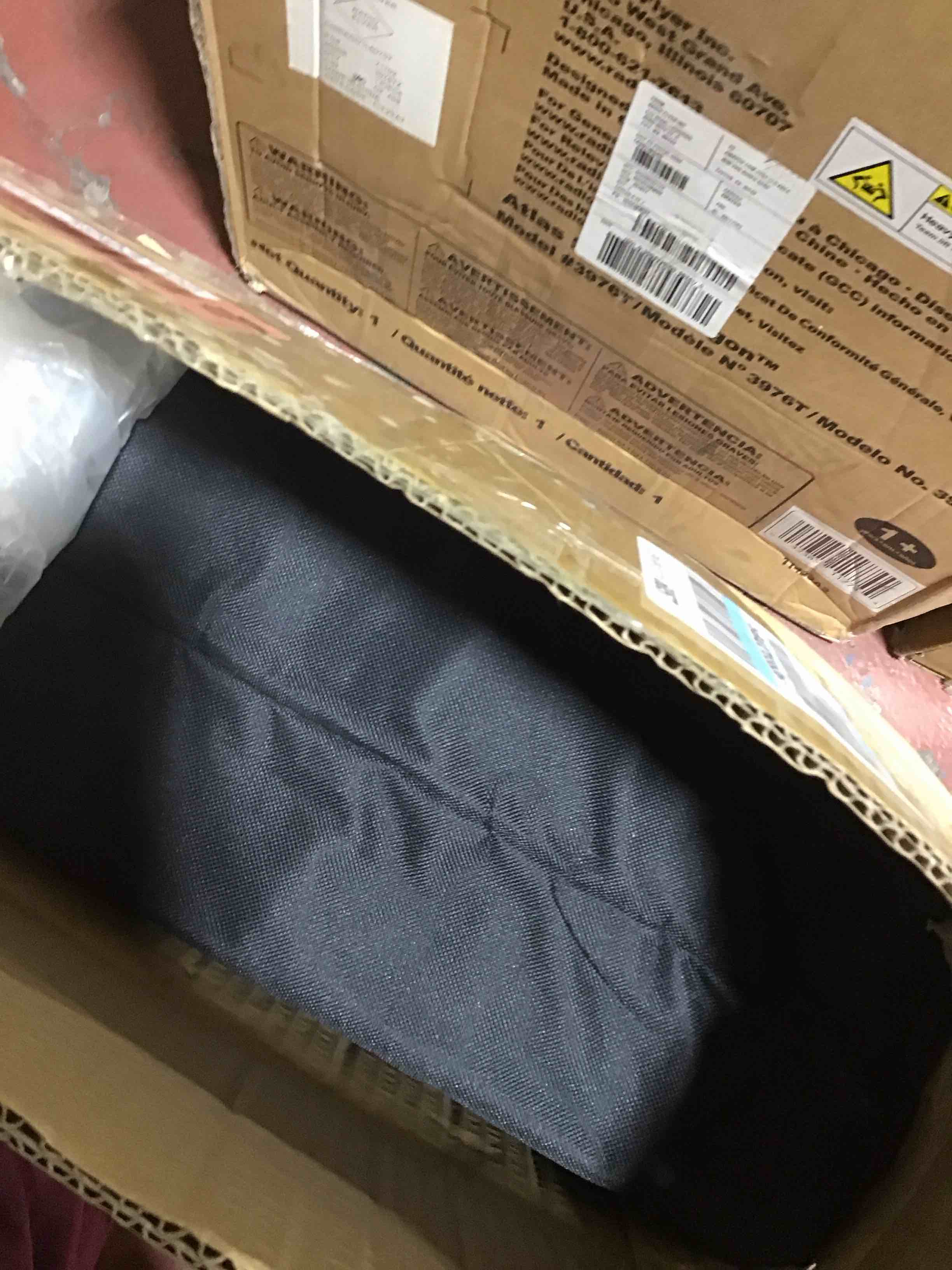 https://s3.amazonaws.com/lotting-images-prod/bidfta/RED3993198_1711474391869.jpeg