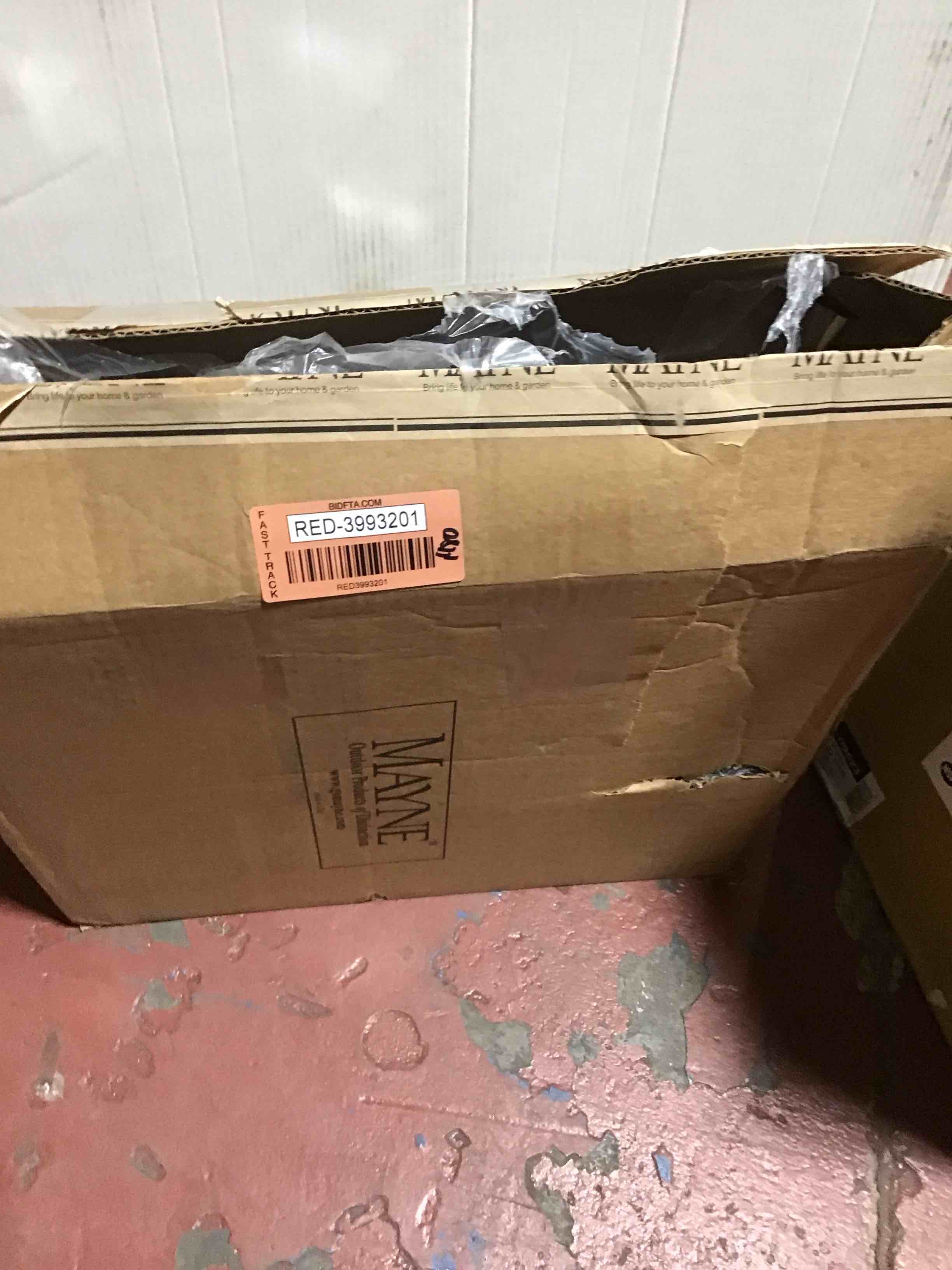 https://s3.amazonaws.com/lotting-images-prod/bidfta/RED3993201_1711474669437.jpeg