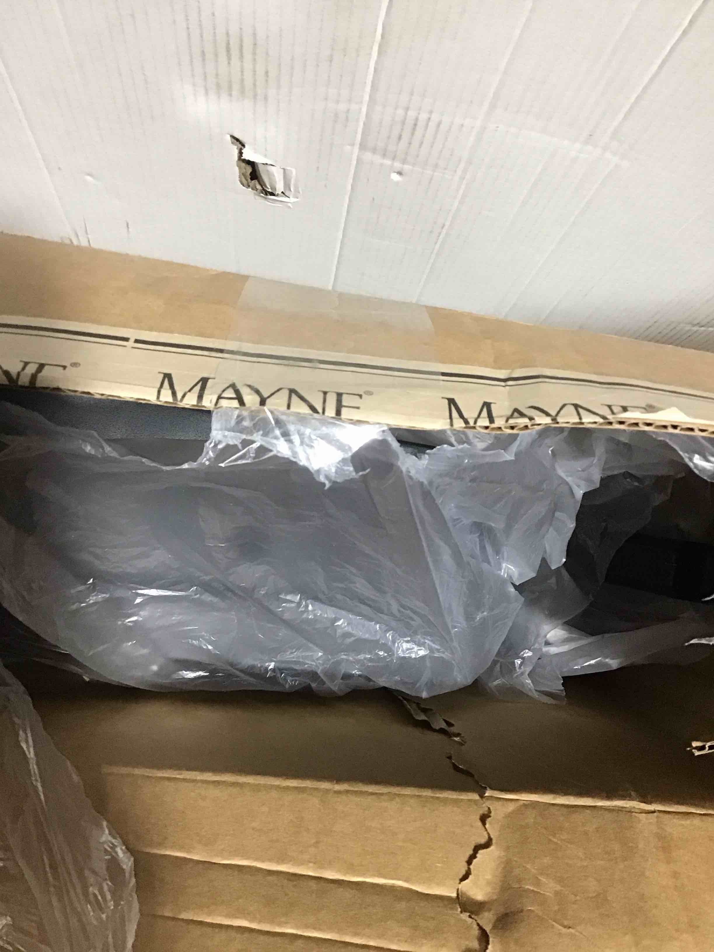 https://s3.amazonaws.com/lotting-images-prod/bidfta/RED3993201_1711474675115.jpeg
