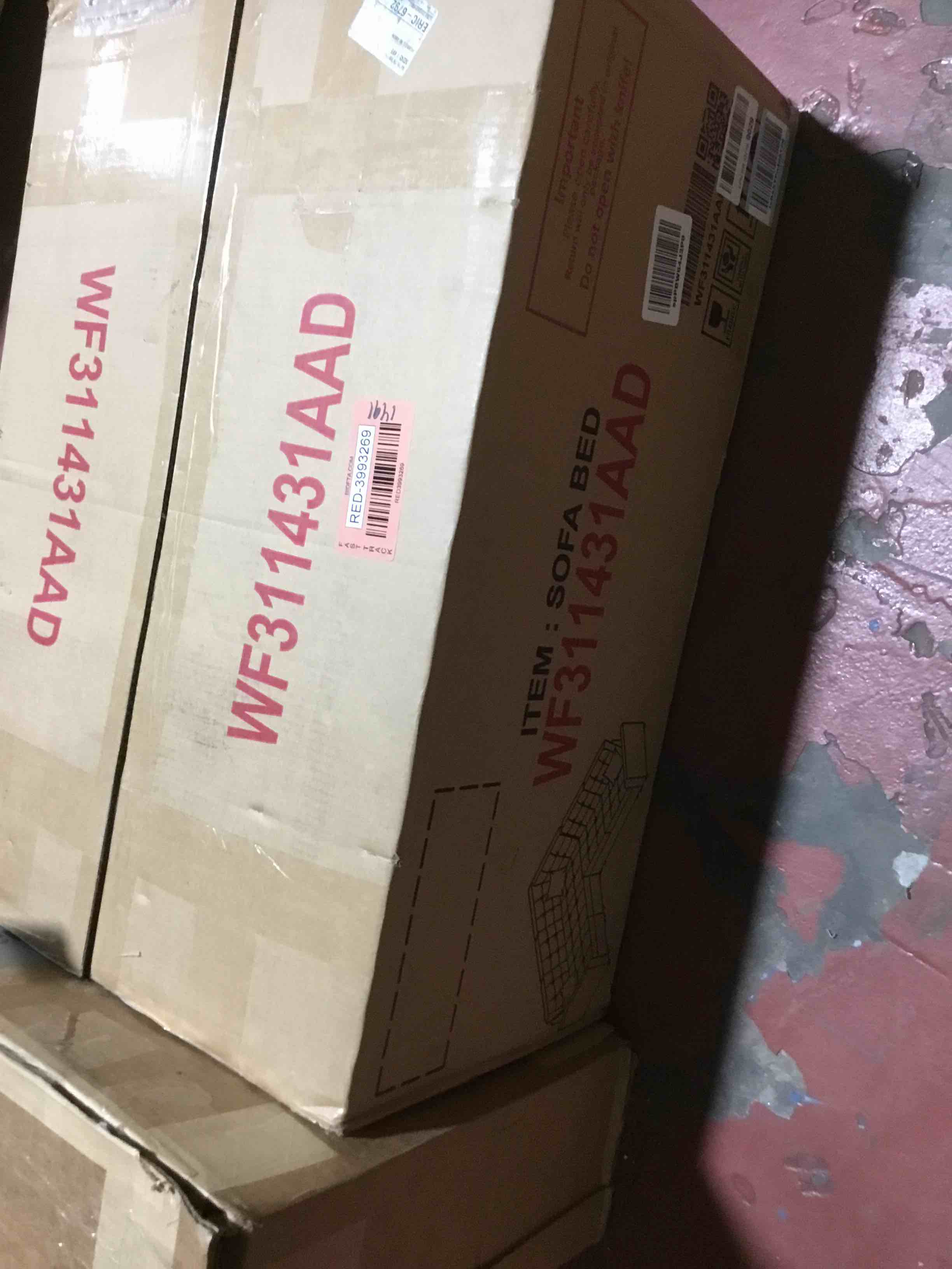 https://s3.amazonaws.com/lotting-images-prod/bidfta/RED3993269_1711549626131.jpeg