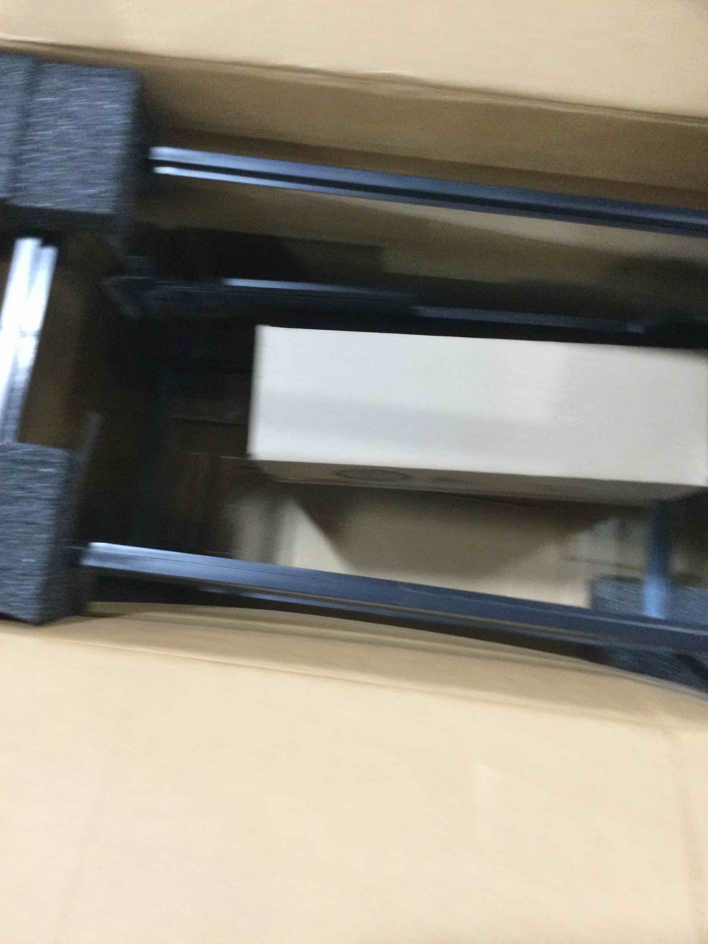 https://s3.amazonaws.com/lotting-images-prod/bidfta/RED3993841_1707926697536.jpeg