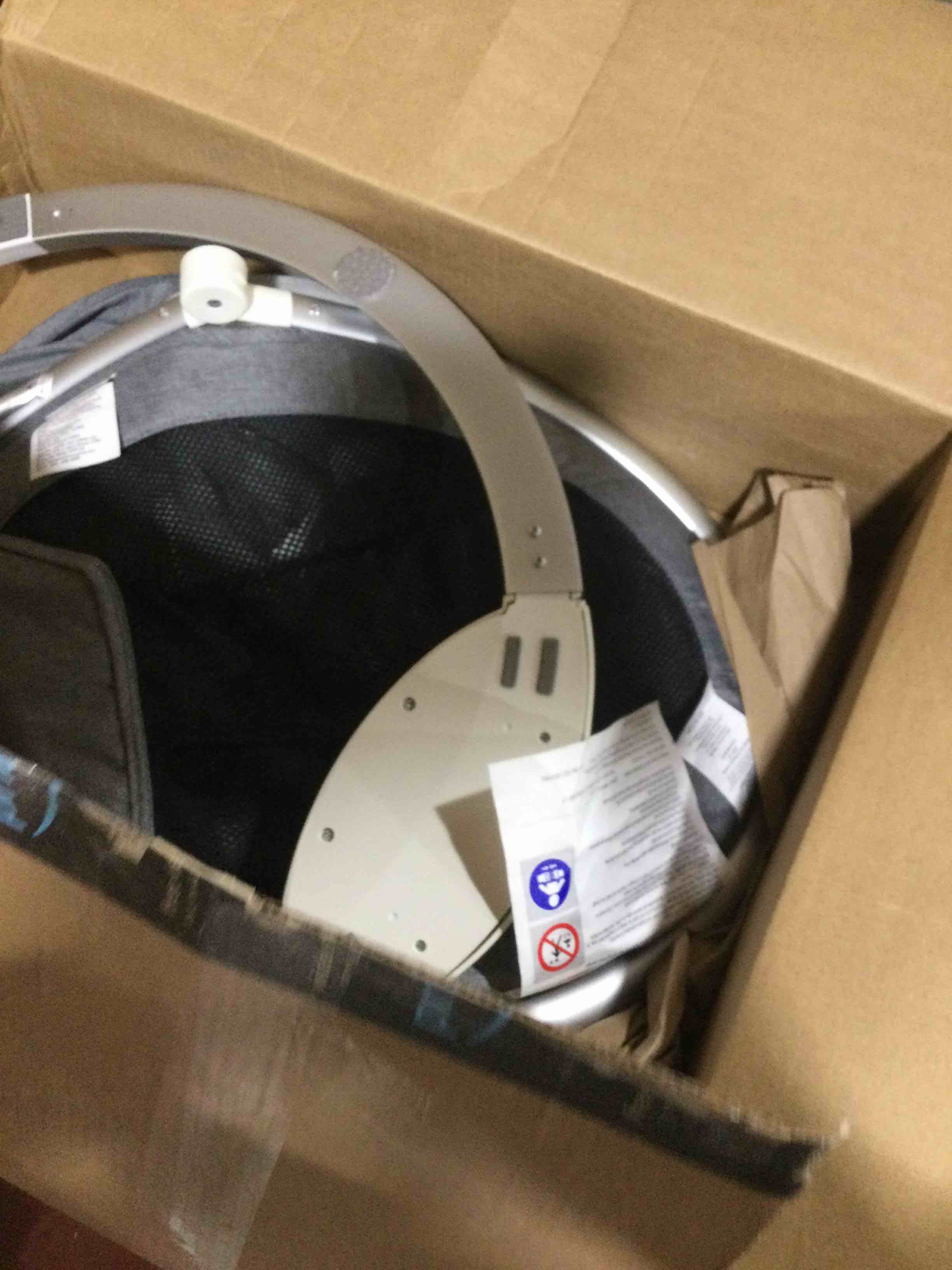 https://s3.amazonaws.com/lotting-images-prod/bidfta/RED3993846_1707927750505.jpeg