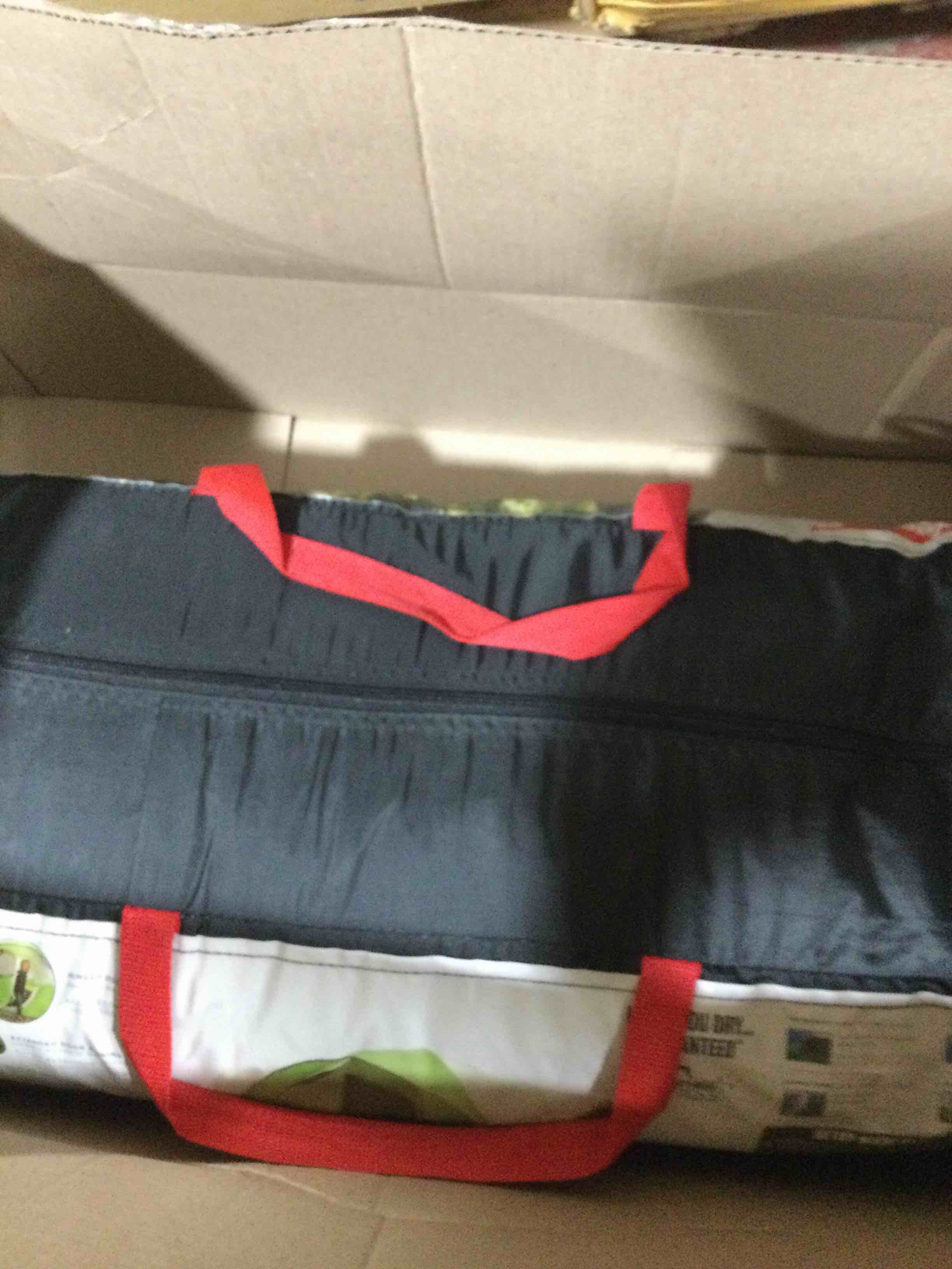 https://s3.amazonaws.com/lotting-images-prod/bidfta/RED3993847_1707927873339.jpeg