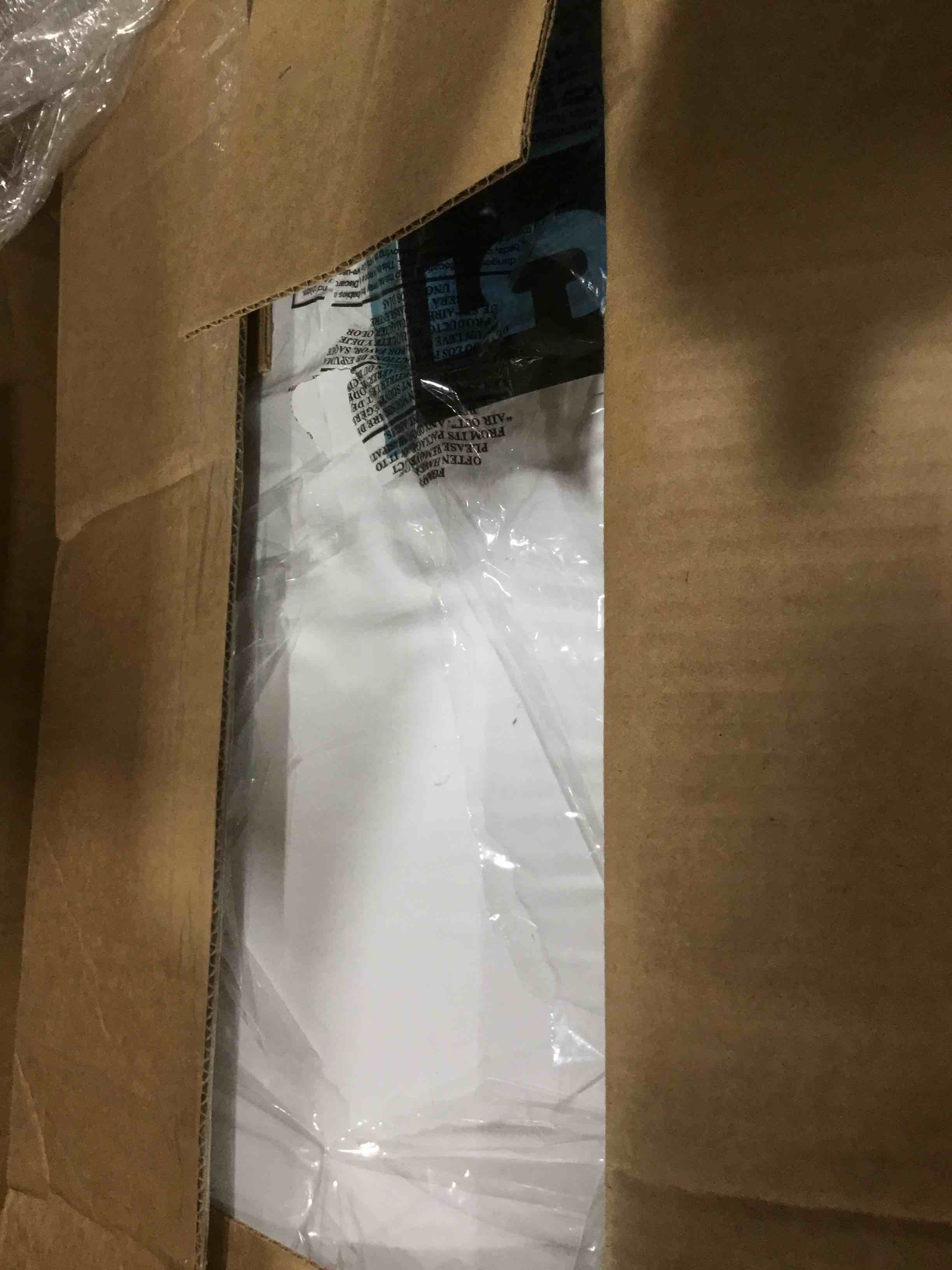 https://s3.amazonaws.com/lotting-images-prod/bidfta/RED3993852_1707927063836.jpeg