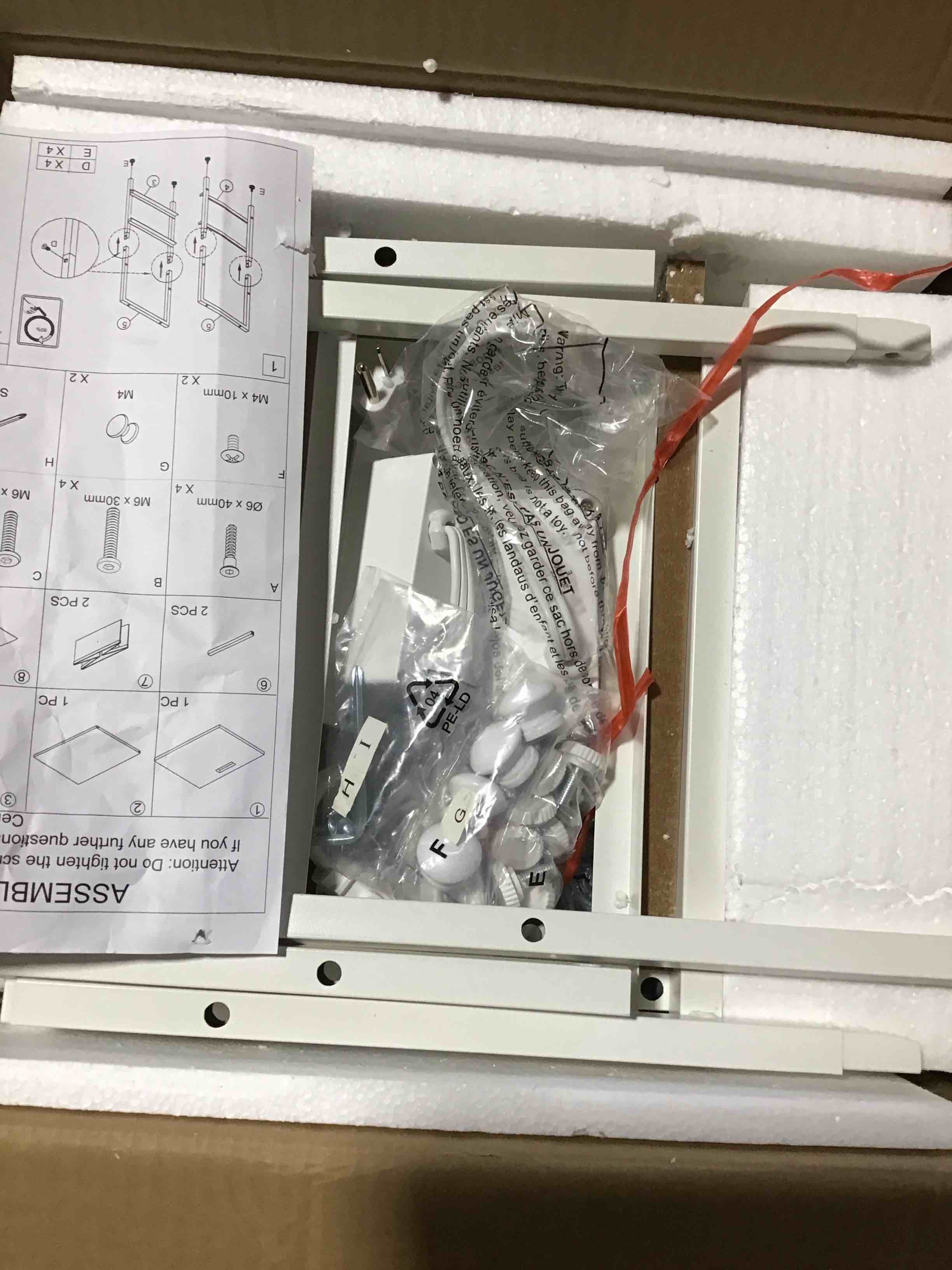 https://s3.amazonaws.com/lotting-images-prod/bidfta/RED3993906_1707938463501.jpeg