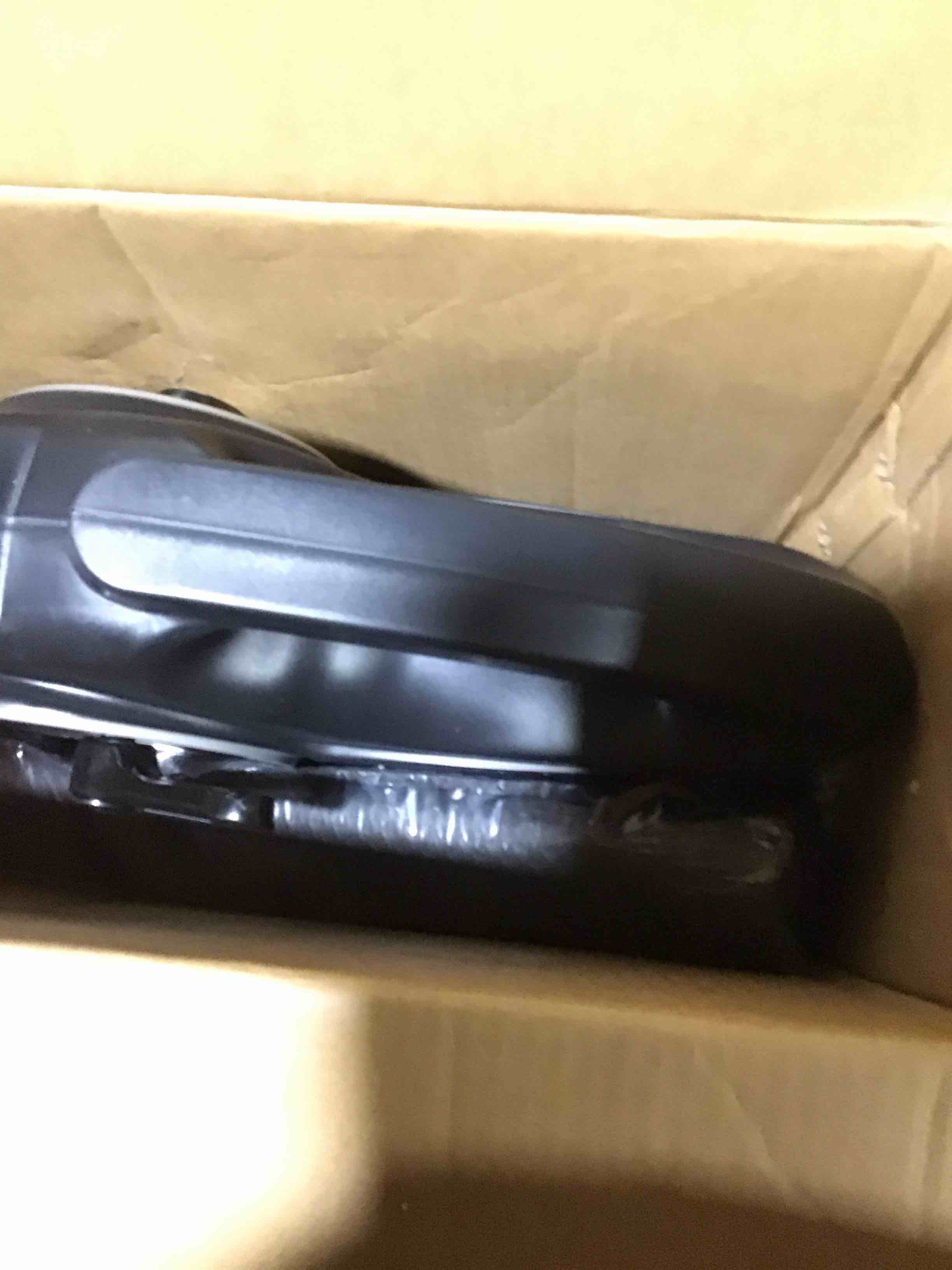 https://s3.amazonaws.com/lotting-images-prod/bidfta/RED3993909_1707938934127.jpeg