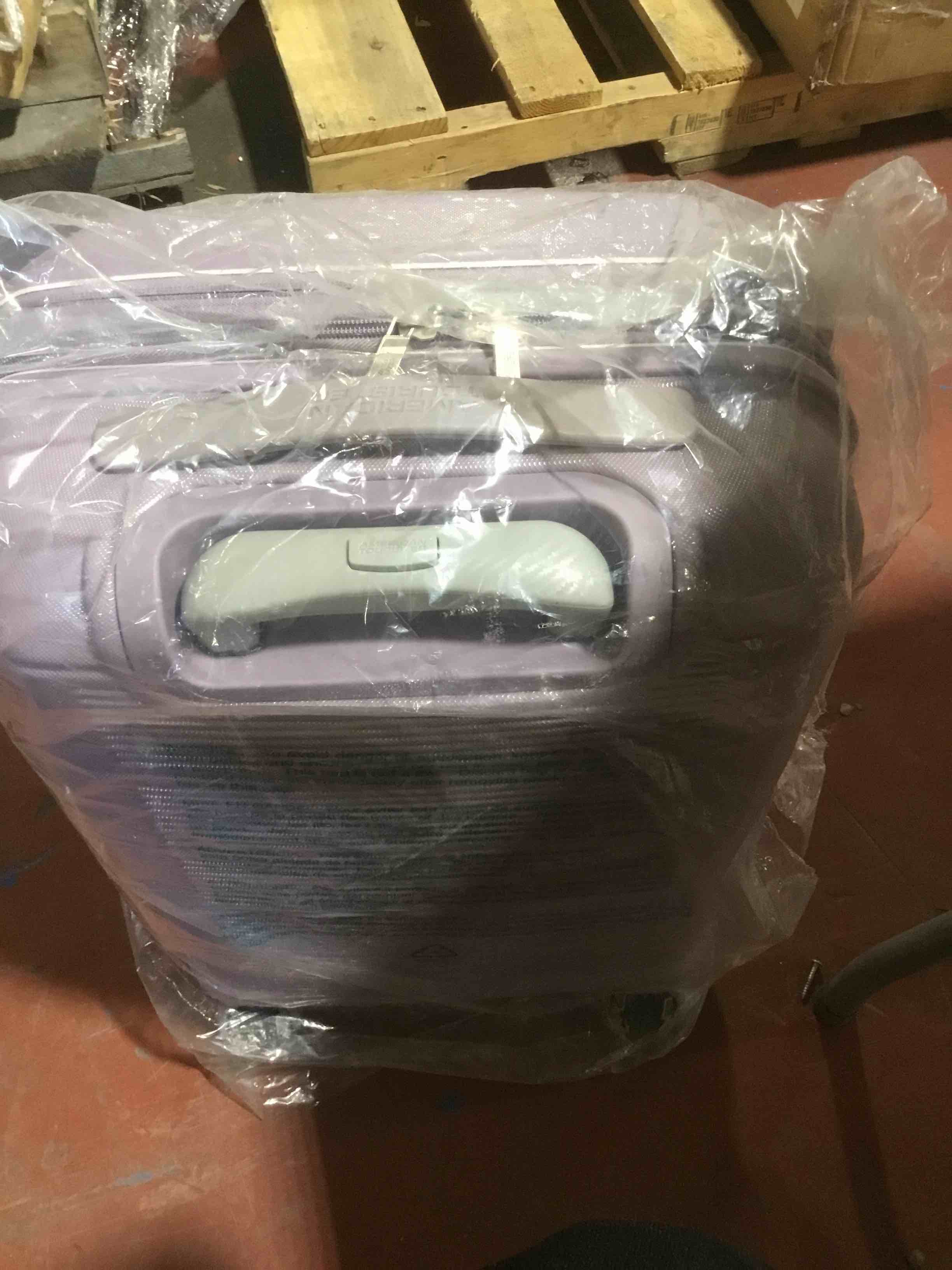 https://s3.amazonaws.com/lotting-images-prod/bidfta/RED3993913_1707938876649.jpeg