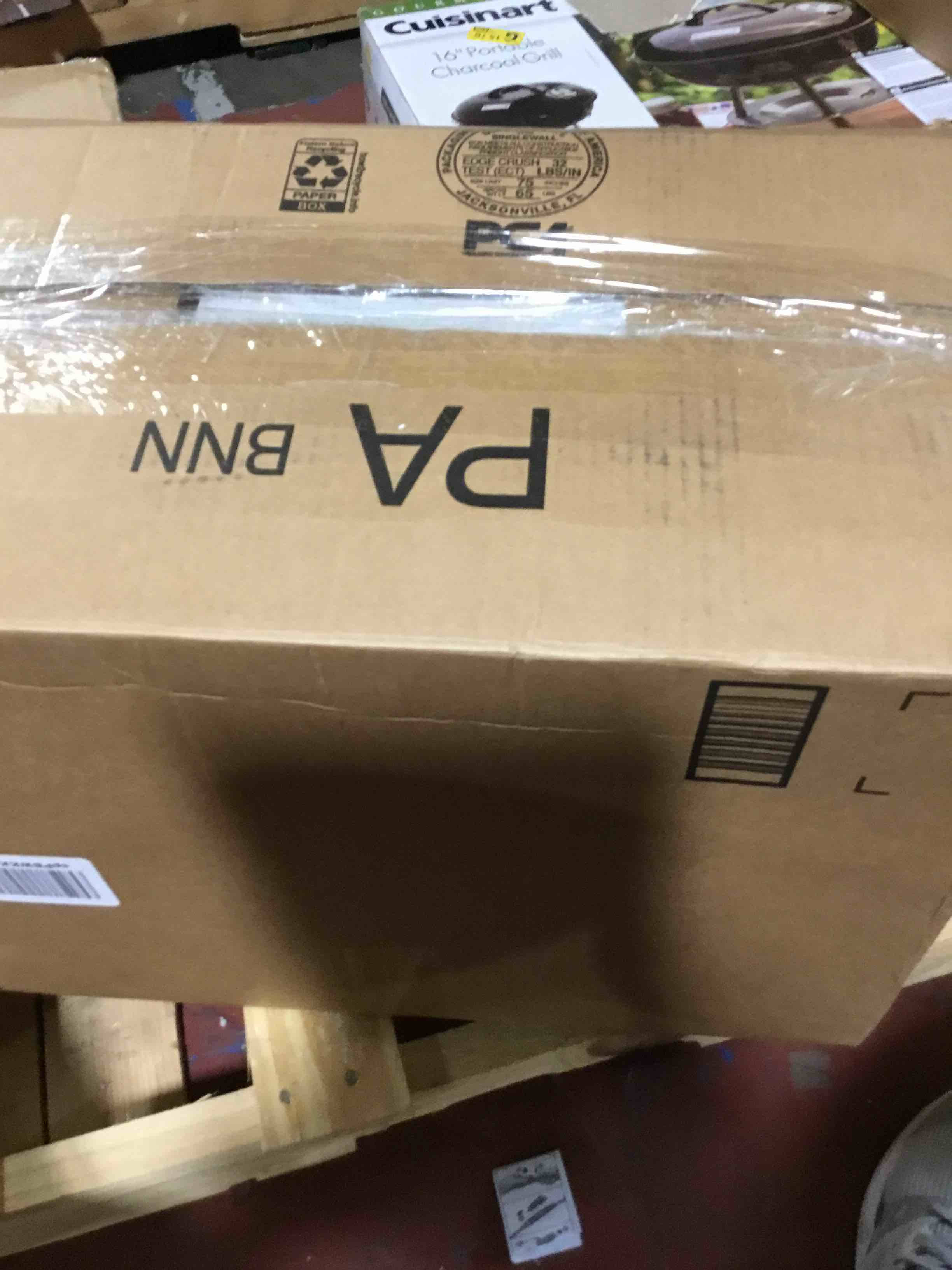 https://s3.amazonaws.com/lotting-images-prod/bidfta/RED3995077_1709049581443.jpeg