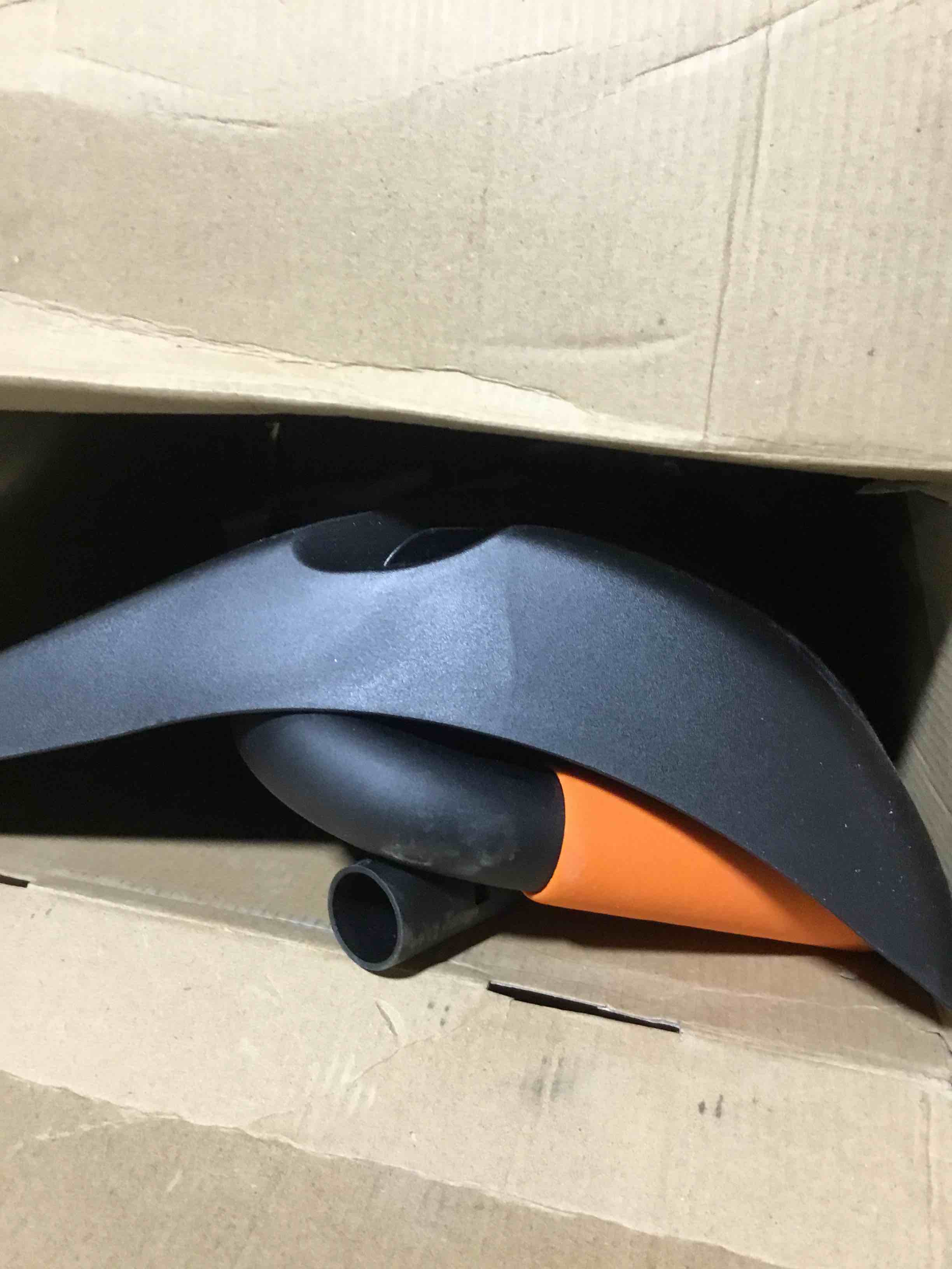 https://s3.amazonaws.com/lotting-images-prod/bidfta/RED3995108_1709062205714.jpeg