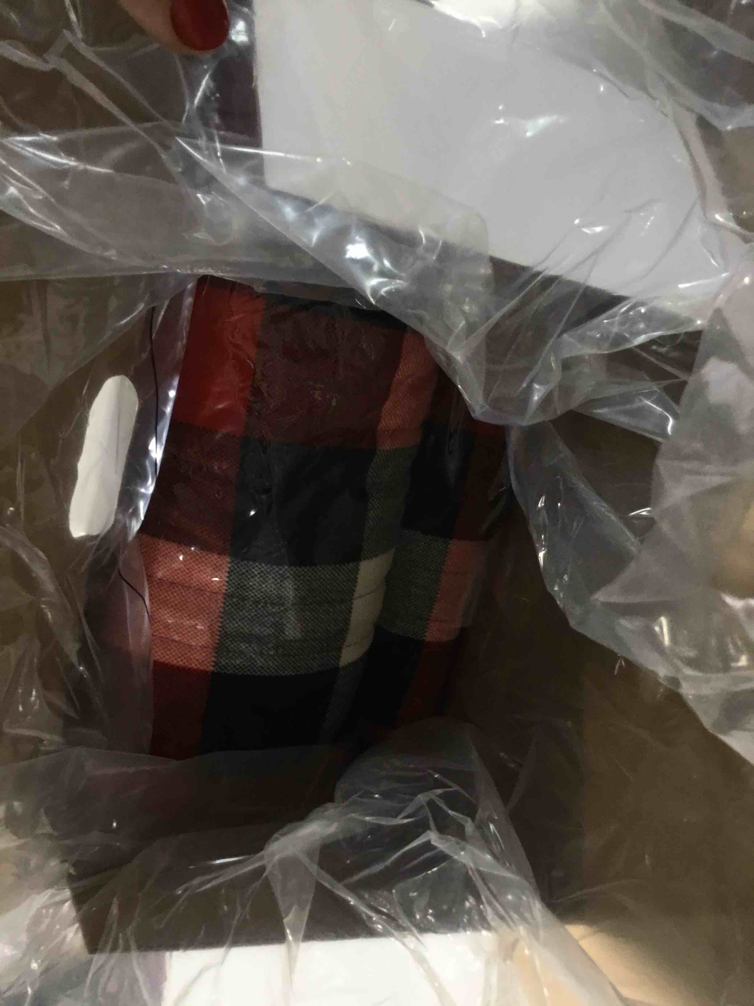 https://s3.amazonaws.com/lotting-images-prod/bidfta/RED3995115_1709061120477.jpeg