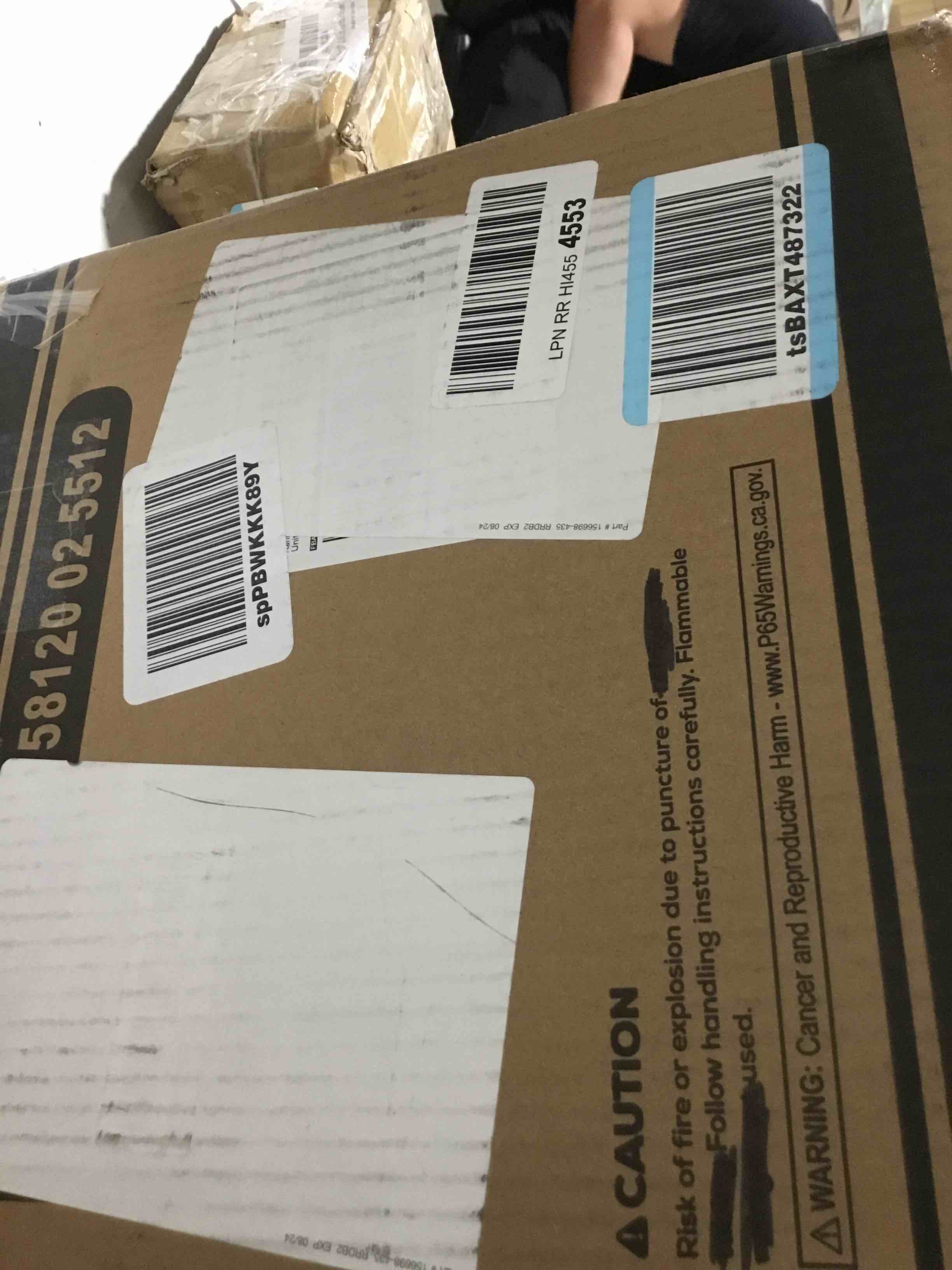 https://s3.amazonaws.com/lotting-images-prod/bidfta/RED3995117_1709060307687.jpeg