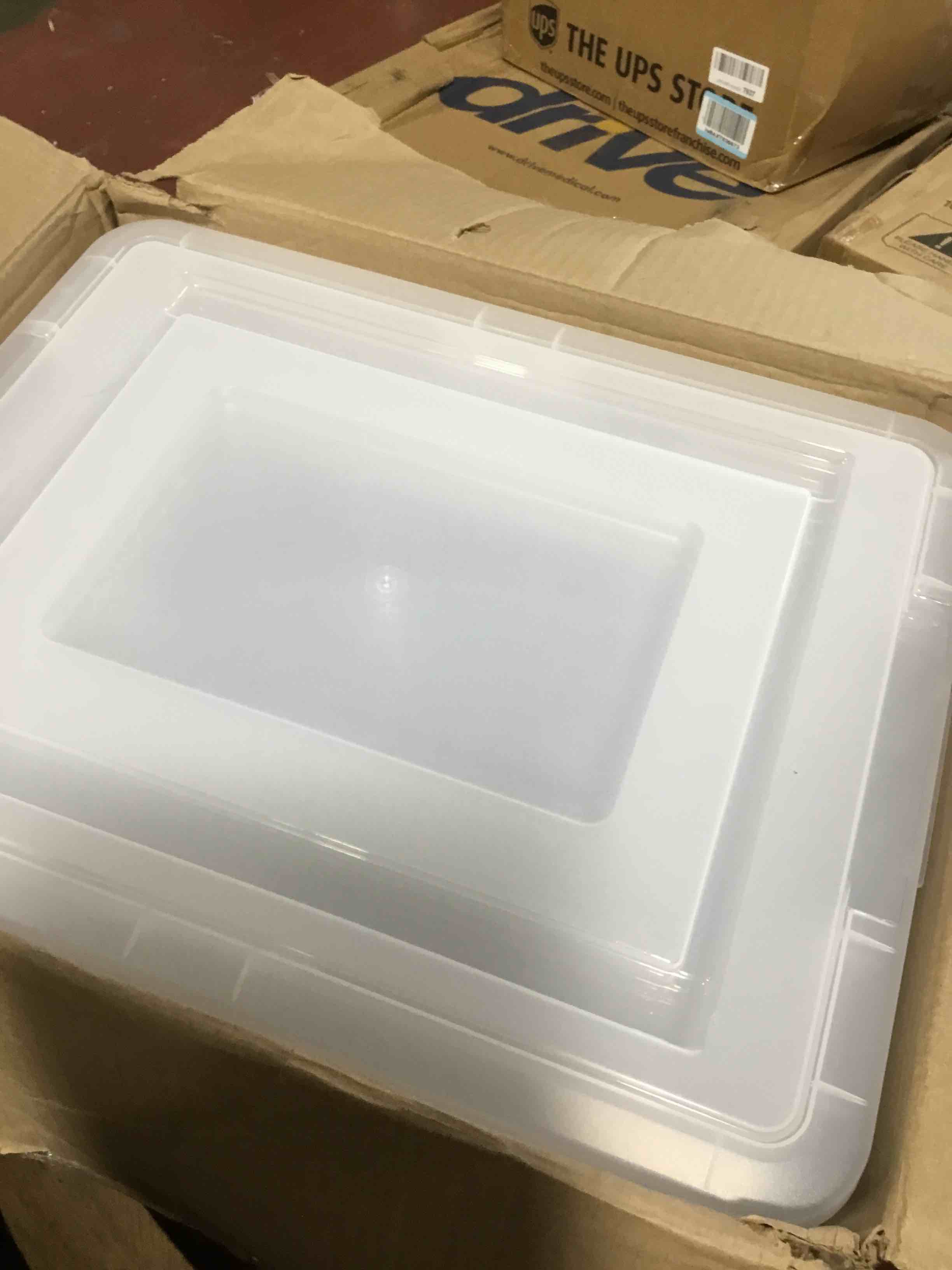 https://s3.amazonaws.com/lotting-images-prod/bidfta/RED3995126_1709061115527.jpeg